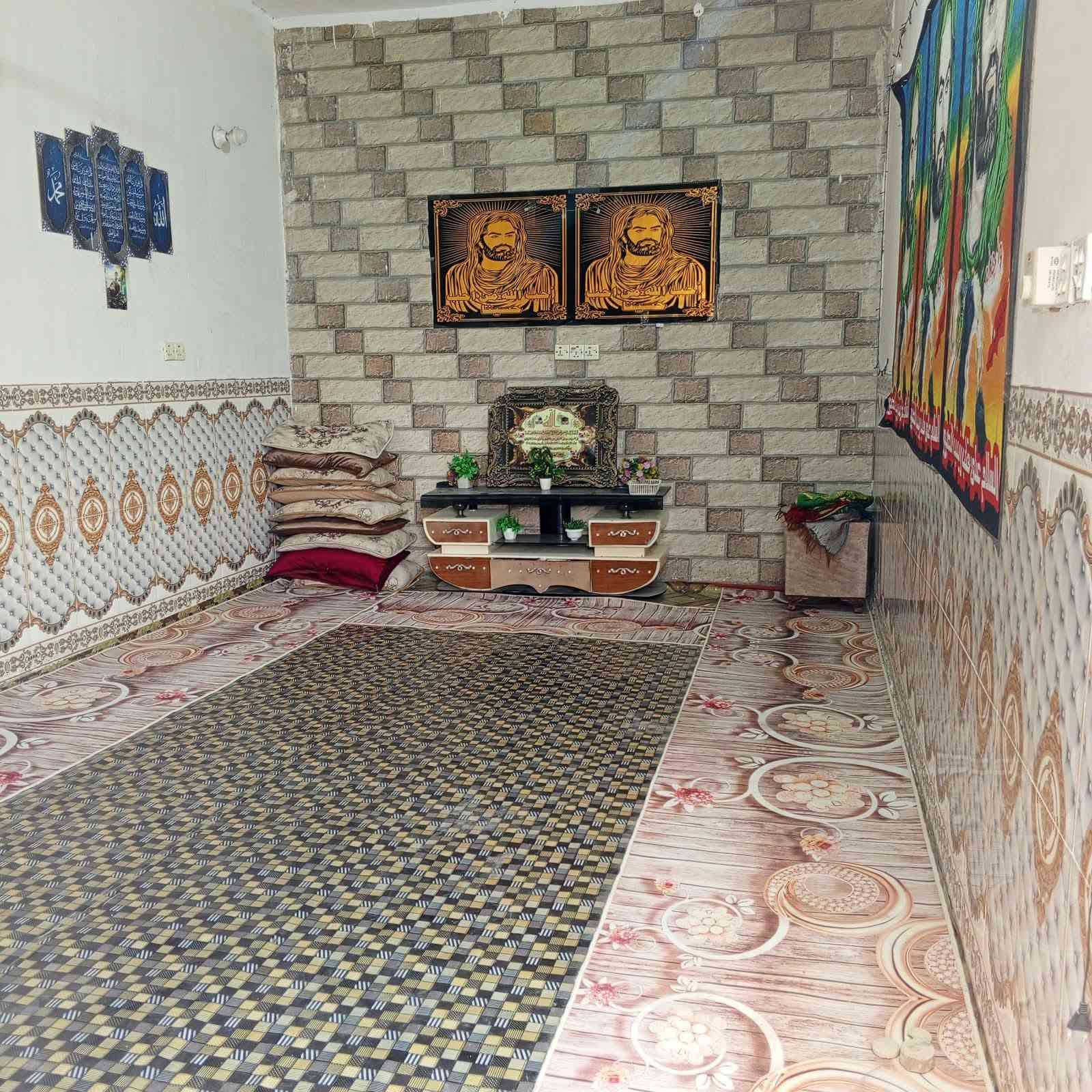 سلام عليكم اخوان بيت للبيع جاهز ومرتب وكافه الخدمات يحتوي على غرفه وصاله ومطبخ وصحيات وستقبال العنوان لطليعه قضاء القاسم حي شلال قرب مدرسه شهداء الطليعة للأستفسار اكثر الاتصال على الرقم ***********
