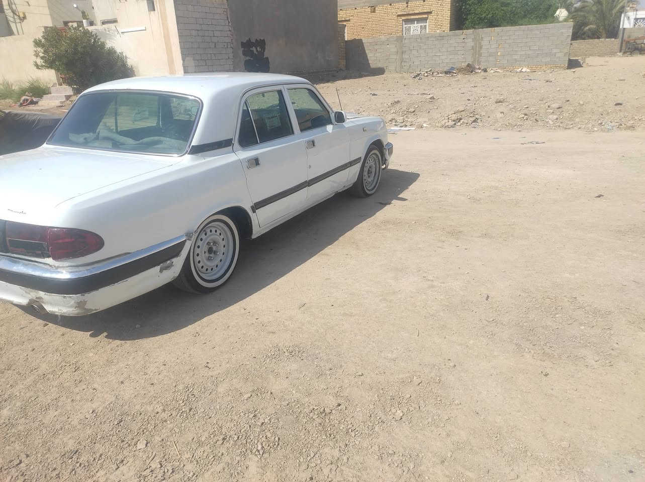 فولكه للبيع  مكينه  ثنين ونص  رقم مثنئ نكليزي  بسمي مكان سوق الشيوخ  سعر 30  ***********
