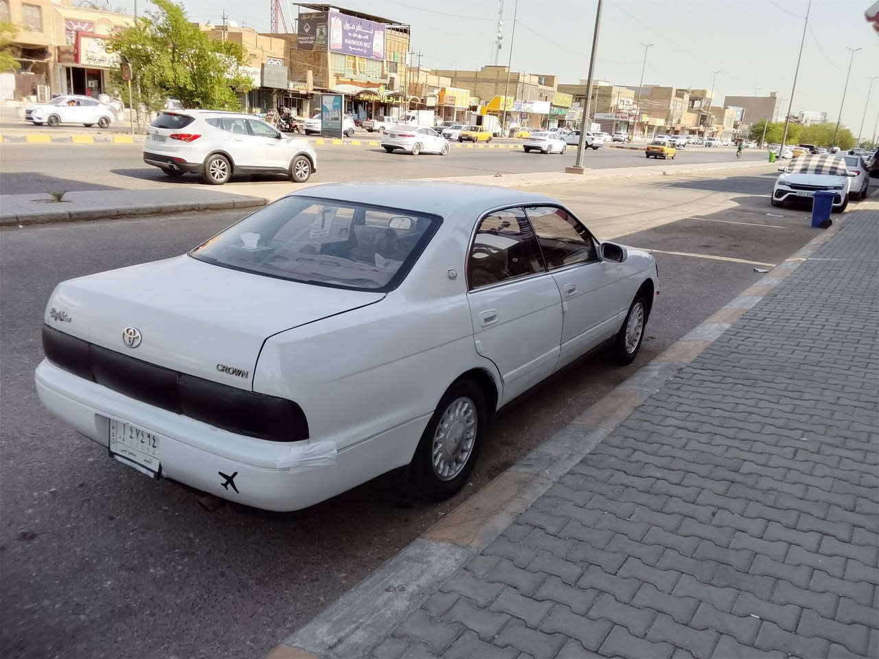 سلام عليكم كراون بطه للبيع او المراوس  متصل موديل 1992مشروع وطني سياره نضيفه حلوه كير مكينه كفاله تبريد نقص صونده بين الفريز للكمبرسير طكت قبل فتره مكفوله شرعيات ونقل وصولايات مكان سياره نجف سعر سياره 43ورقه وبيه مجال رقم الهاتف ***********
