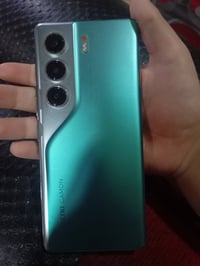كامون ٤٠ برو 5G • رام ١٢+١٢ • ذاكرة ٢٥٦