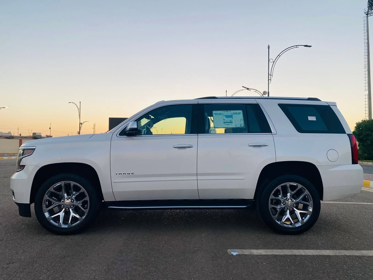 للبيع او مراوس حسب القناعه 
الفخامة و الهيبة الامريكية 🔥🔥
Chevrolet Tahoe 2020.
 تاهو ٢٠٢٠
مواصفات Premier اعلى فئه بالتاهو 
لون الداخل جملي 
داتا شو الشاشه الاكبر حجم ثلاثه ازرار تحكم 
بالداتا شو 
تحكم بمستوى السكليتر والبريك من الدشبول 
مقاعد تدفئة و تبريد
خزن ميمور
فتحة سقف 
شاحن لاسلكي
شاشة كبيرة
داتاشو
ثلاجة تبريد ومجمد
كاميرة بالمراة الامامية
مكينة ٨سلندر حجم ٥.٣لتر 
ماشية١٢٣ الف كم و بحالة جداً ممتازة 
السيارة مكفولة بدون دعم و صبغ و اخر سيرفس في وكالة المنصور يعني السيارة كاملة مكملة 
السياره تخم تاير تخم ويل كروم بدون اي ملاحضه بجسم السياره بالداخل والخارج السياره اني مالكها الثاني وعلى ايد وحده جديده جداً وبالخير على الي اصير من نصيبه سياره جديده وحيل حلوه نصبتها 
رقم بغداد باسمي  الدولي و اكيد شرط التحويل
سعر السيارة فقط 385 بيها مجال للطيبين

السيارة موجودة بالانبار - الرمادي اي استفسار اتصل علي الرقم 
((***********))
