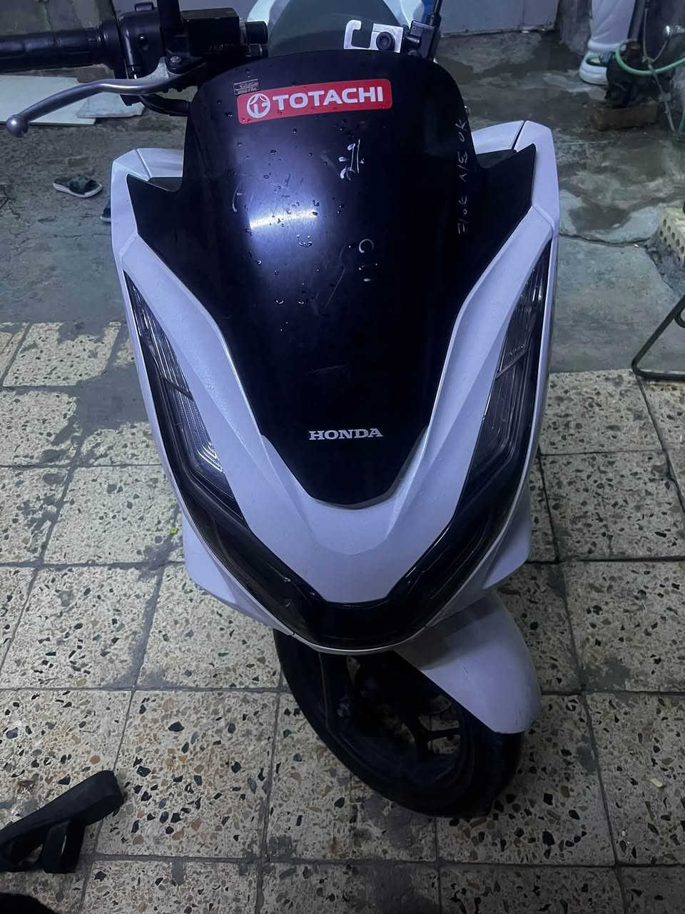 ماشيه 20ميل
ستيرن رياضي بلادي
تدفه بل يدات
وباقي النوصفات معروف 
سعره 18 ورقه 
***********
