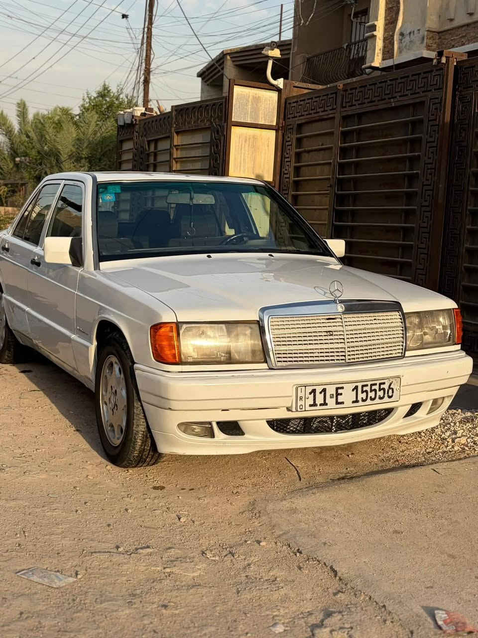 ١٩٠ E • ١٩٨٦ • ٥٠٠٠ ٨ سلندر
