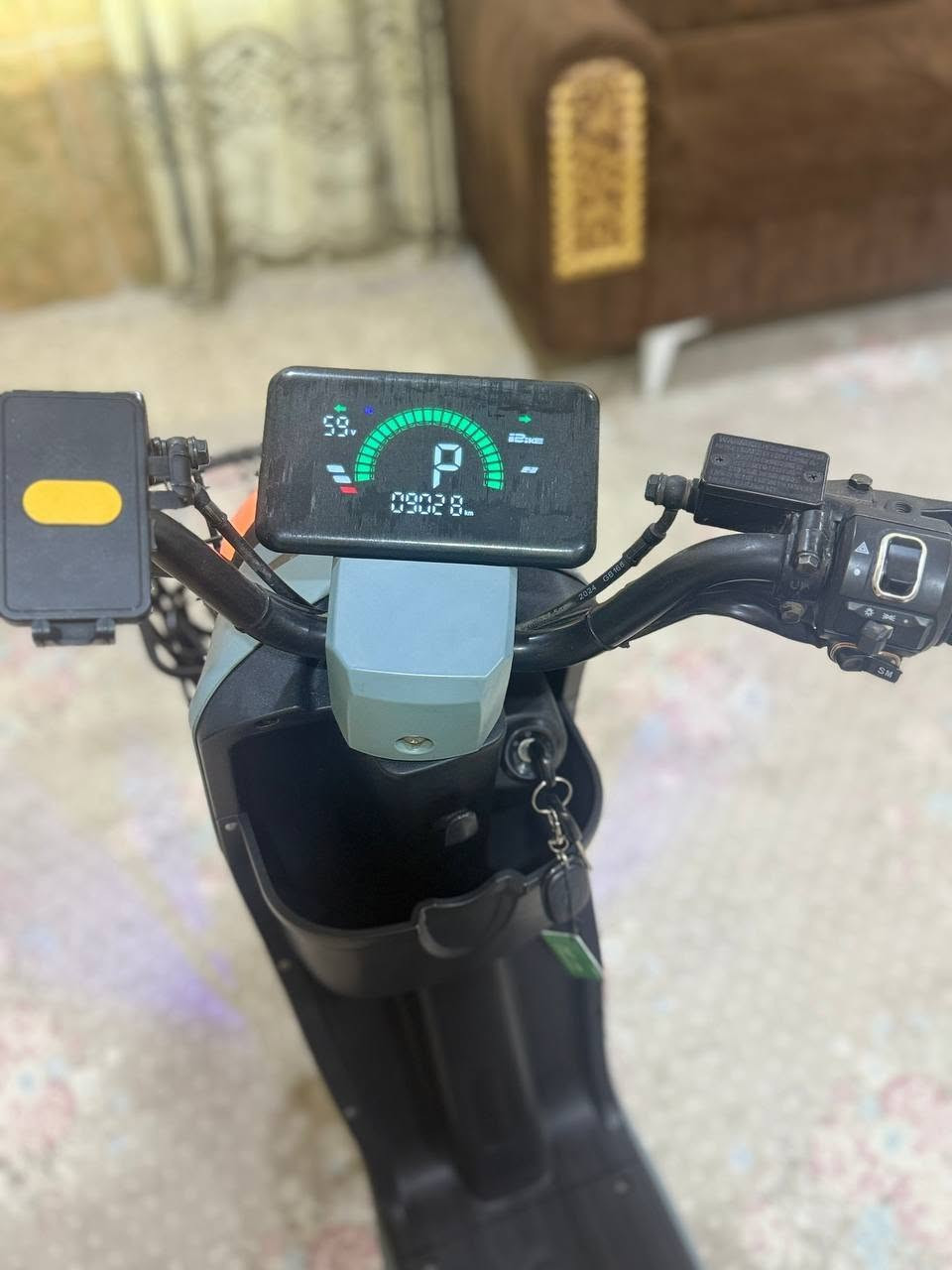 R9 • نظيفه • تحتاج بطاريات