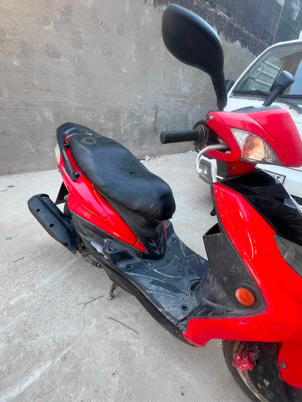 السلام عليكم
سكنس فحل نوزل كلها شغالة 
تتاخر بالتشغيل اول مرة بس هندر شغالة
سعرها 600 وبيها مجال 
بغداد الغزالية ***********
