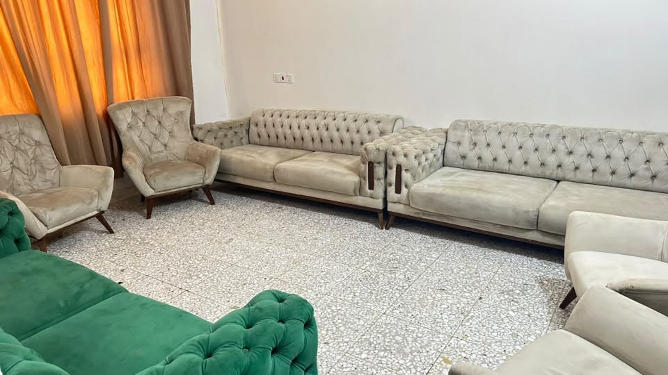 تخم تركي حطاطه  للبيع 20 مقعد بسعر 850 الف العنوان بغداد للاستفسار الاتصال ؏ الرقم ***********
