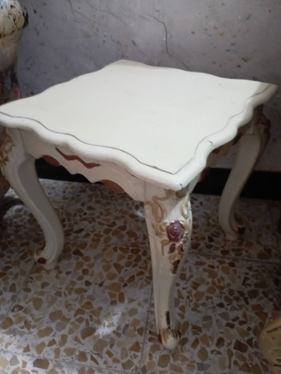 السلام عليكم طبلات عدد ٤ اصغار مع طلبه وسطيه السعر ١٠٠ وبيه مجال
وميز ابلازمه السعر ٤٠ الشراي الاتصال ع ***********

