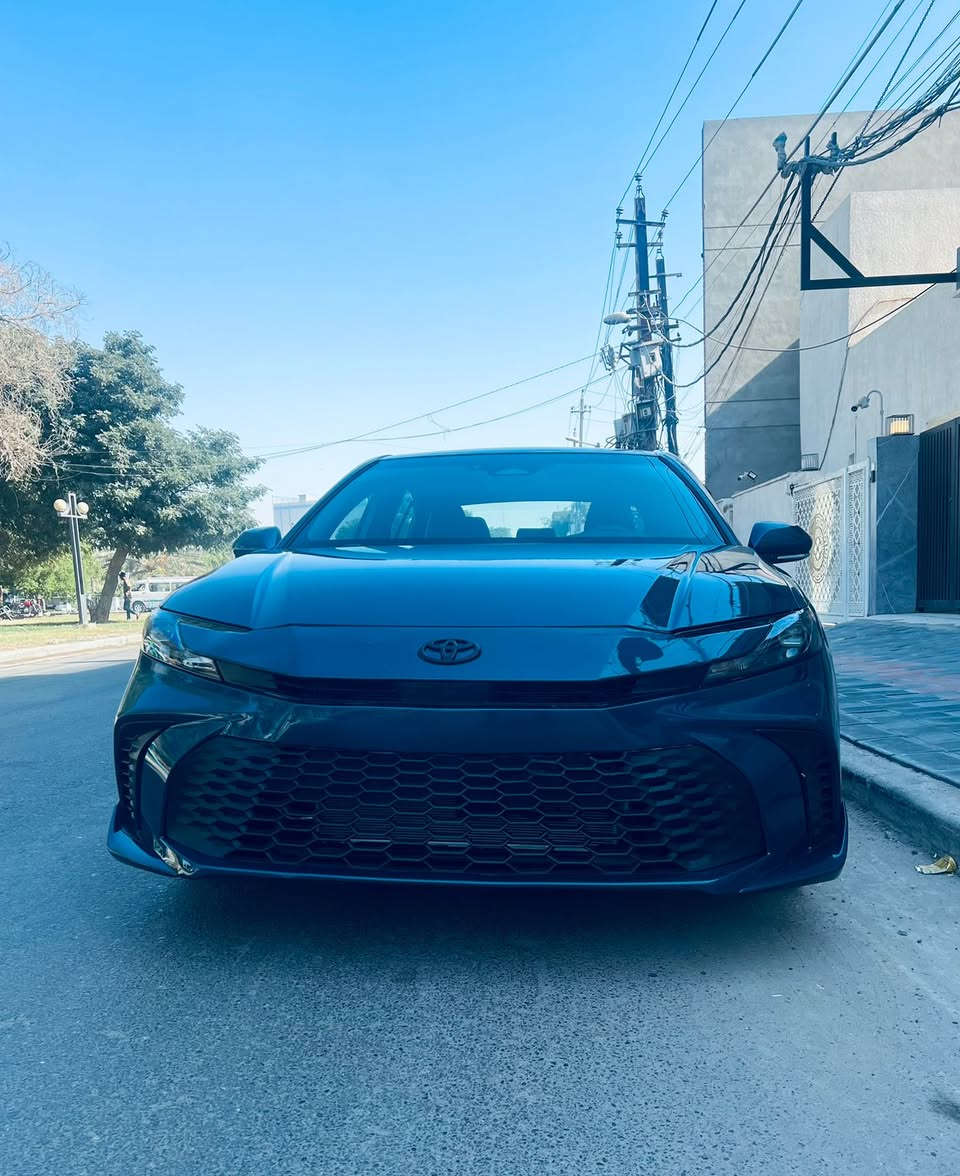 ◇ للبيع فقط ◇

!! Toyota Camry SE Hybrid 2025 !!
          
              👌 مواصفات رياضة 💯

 💎( رقم بغداد )
     
💎 المسافة المقطوعة :12،500 الف كيلو متر

💎 سعة المحرك  2.5  هجين

💎 مقود تدفئة

💎 مقود شفتات رياضة 

💎 دوسات بانزين بريك رياضة

💎  تبريد شاشة كبيرة ديجتال 

💎 الدشبول شاشة كبيرة ديجتال 

💎 رادار أمامي 360°

💎 حساسات أمامية / خلفية 

💎 لايت زينون عالي/ناصي

💎 سلايد  فتحة سقف وضعيتين 

💎 مفتاح التشغيل بصمة

💎 تشغيل عن بعد

💎 شاشتين دجيتال كبيرة 

💎 كامرة خلفية 360°

💎 الأنارة الداخلية LED

💎 المقاعد جلد

💎 حركة المقاعد الأمامية كهرباء مع تدفئة

💎 الجامة الأمامية والخلفية هيترات ضد الضباب 

💎 مثبت السرعة ( Cruise Control )

💎 وضعيات القاده 4 نورمال وقتصادي وسبورت و EV مود

💎 غيار السرعة / الگير(Traptronic units)

💎 حساسات ضغط أطارات ( Auto Tyers Sensors )

💎 قطعتين تبريد

💎 هاند بريك كهرباء ( Auto Hold ➕️ Auto Stop )

💎 تحديد المسار (Lane Assist )

💎 نظام مانع الانزلاق ( ABS ➕️ Traction Control )

💎 صندوق كهربائي 

💎 Bluetooth / USB 

💎 Wireless  شاحن هاتف

                                         $ 24.500💸

سيارة وارد امريكي ➖️ حادث بسيط بدون دواخل وشواصي و جميع الايباكات سليمة

 ☎️ للأستفسار ☎️
*********** ➖️ على الخاص
