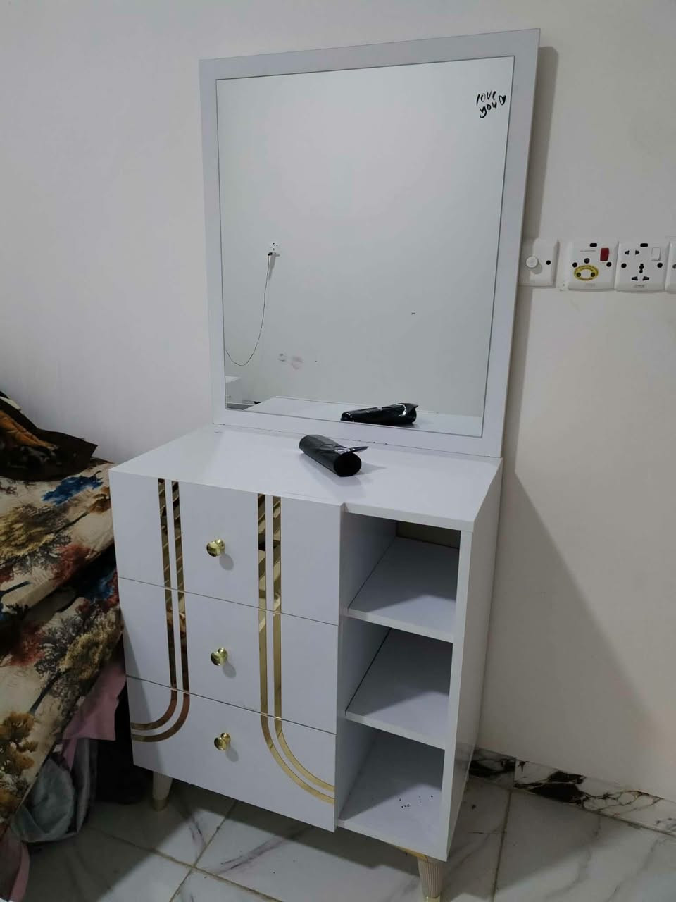 معرض تكريت للاثاث المنزلي للجمله والمفرد
غرفه تركي  سرير جكات خشب ثقيل مستعمله شي قليل نضافه فول مبيها اي عيب مثل ما واضح بتصوير وبسعر مناسب جداً 

العنوان تكريت شارع الزهور لحولي مقابل مدرسة كنوز لهليه مجاور مجمع رداد للنشائيه محل ابو عبدالله 
للاستفسار اكثر تصال ع رقم لهاتف او مراسله ع واتساب 
*********** واتساب+تلي 
*********** فايبر+ واتساب
