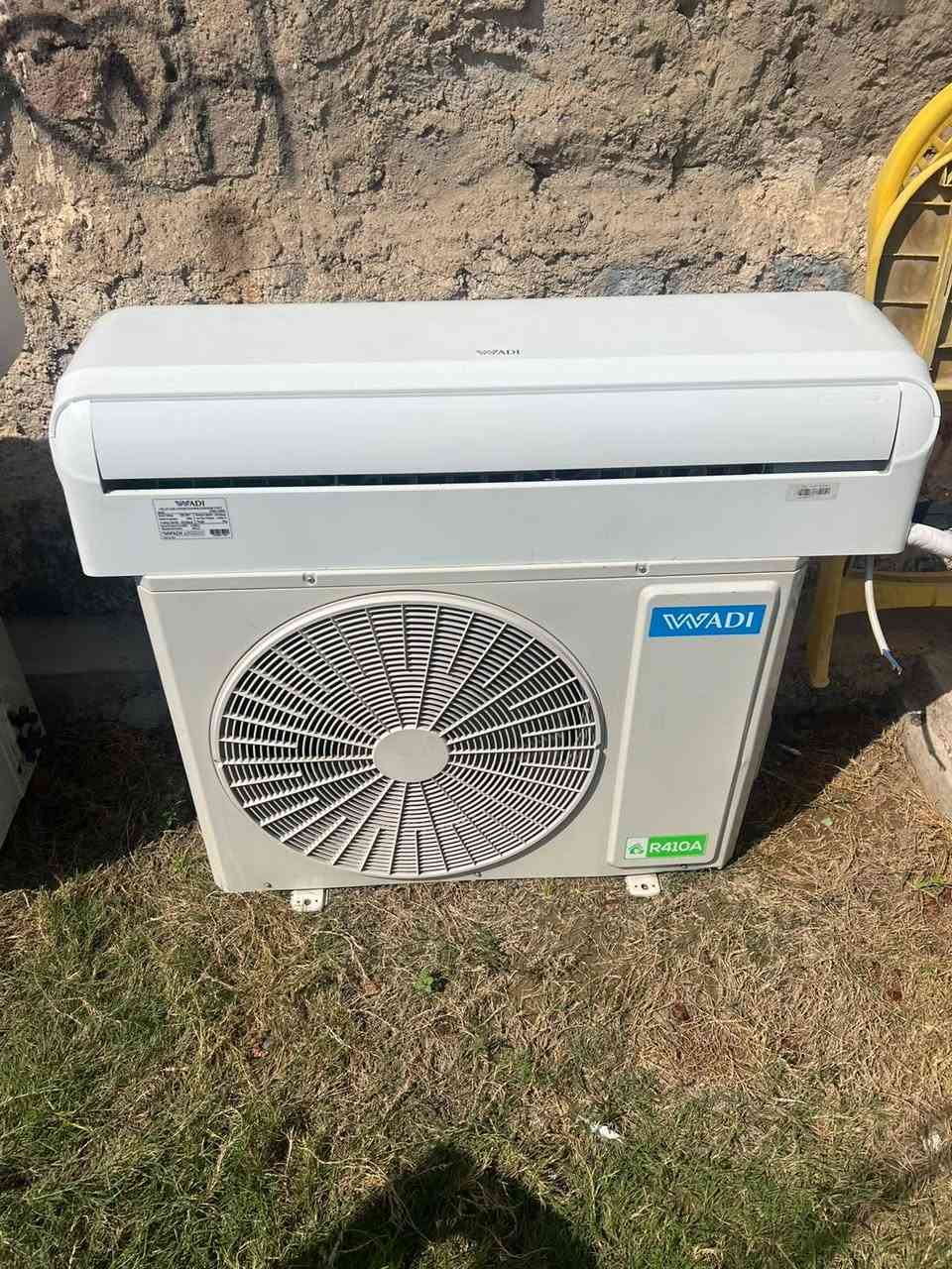 السلام عليكم سبلت وادي طنين الحديث غازه 410 اخو جديد استخدام شهر فقط نظافه 100%100 كامل مع ملحقاته سعره 450 مكاني بغداد. ***********
