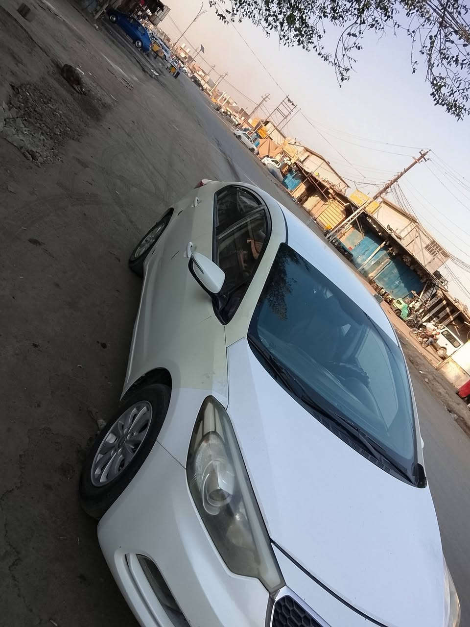 كيا سيراتو موديل 15 خليجي رقم بابل  مكينه 1600 سياره بها  4 قطع صبغ بدون دواخل
جاهزه كير مكينه حداديه تبريد تخم تاير كله جديد  السعر 82وبيه مجال بسيط مكاني بابل رقم الهاتف ***********
