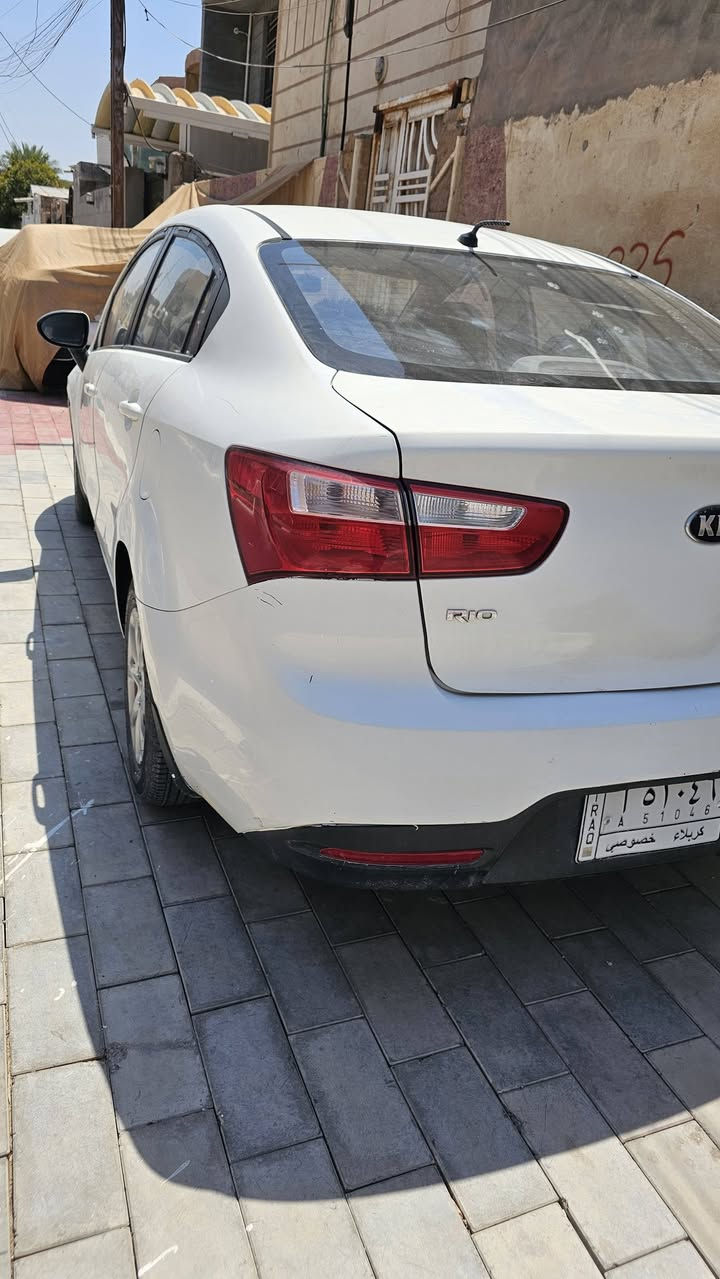للبيع ريو خليجي محرك 1400 رقم كربلاء تحويل ثاني يوم بإسمي كير ومحرك خير من الله ماشية 88 حقيقي  تبريد ثلج مابيه حادث قوي بس بيه هذني الضربات البسيطة كم شخط بيه مكان السيارة كربلاء طويريج *********** متواجد فقط واتساب ...اعتذر منكم اذا مافتحت خط السعر 75 وبيه مجال ... تجيني تفحص سونار تطلع تراي شتسوي الي يعجبك اهم شي تكون راضي ...
