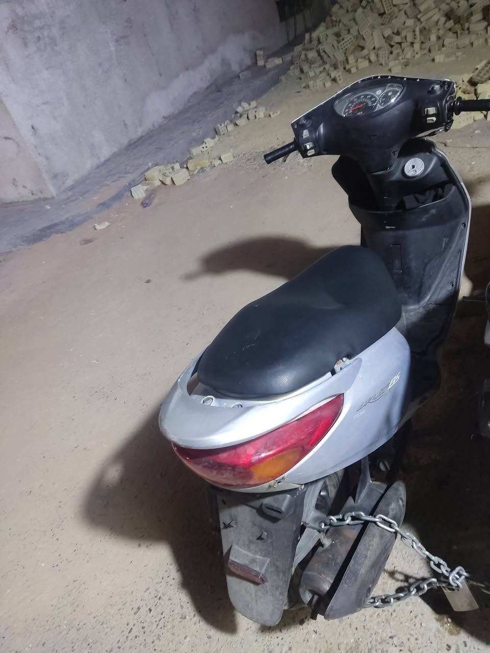 دراجه بريز كلها شغاله مكينه مامفتوحه كفر اصلي ختم واحد مكان حي الكوفه مدينة الصدر رقم الهاتف ***********
