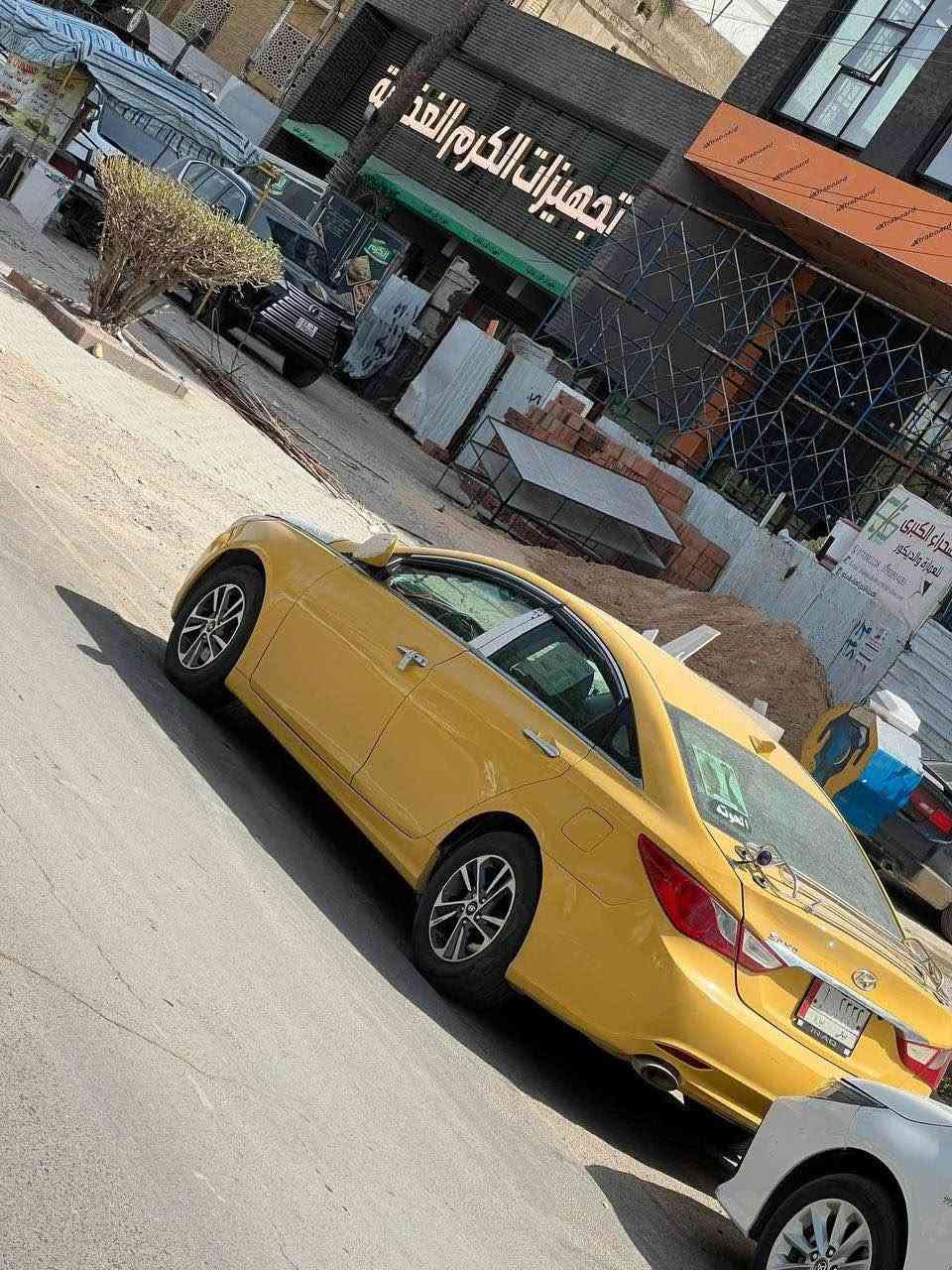سوناتا 2011 امريكي سياره بسمي تحويل مباشر السياره بيه قطعتين تبديل اثر ضربه خارجيه لغد شواصي ضربه قويه مكفوله سنويه سقطت ستوه رقمه مشروع وطني ماارشفه بالعراق كله سياره جاهزه بس تحكمات التبريد عاطله جبتله تحكمات بس الربط بعد سياره كامله.   ***********العنوان الديوانيه ابيع جوم حديد افحص وقتنع ياله تشتري ديوانية, القادسية
