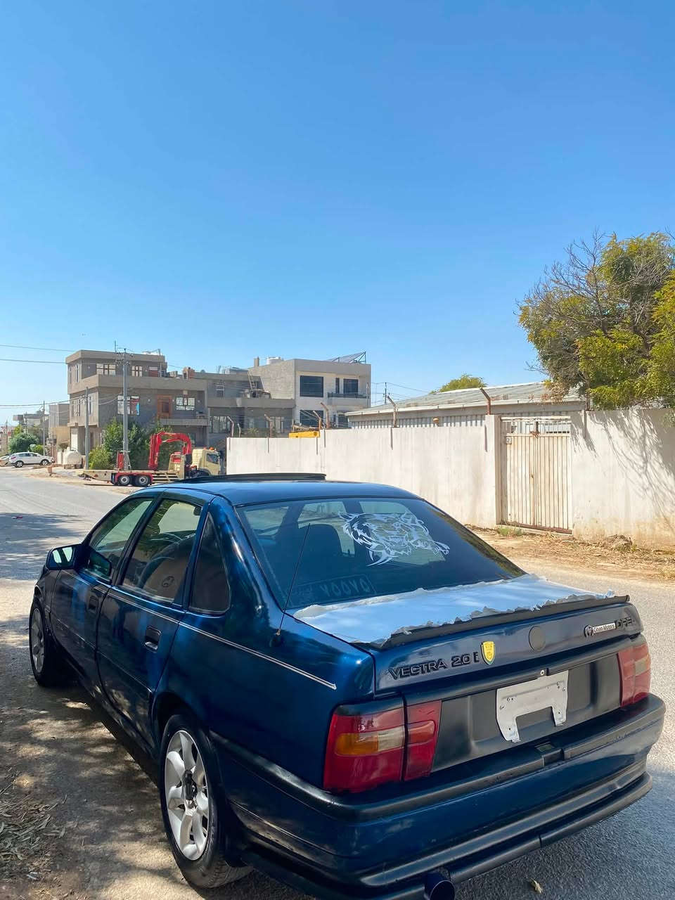 ئۆپڵ ڤیکترا بۆ فرۆشتن 
مۆدێل ١٩٩٣ بەکینە 20 گێڕ عادی 
سڵاید 
گێڕو مەکینەی بەشەرت
٢جام کارەبا 
پێش و پشتی سپۆڕت
ساڵەنسای سپۆڕت 
ئاڕمی سلێمانی  ئاڕمو ئەوەلیات و موسو بڕاوە بەشەرت 
کارەبای گشت گیانی بەشەرت 
بلاجیکتۆرو بەرزو نزمی زینۆنە
سەیارەکە دەرەوەو ناوی زۆر جوانە ماڵی دۆستە 
٤ تایەو ویلی جوانی لەسەرە 
سعری 25$ مەجالێکی برایانە 
ژ.م *********** 
Watsapp
مشتەری نیت سەری خۆتو منیش مەیەشێنە  
ئەدمین ♥️
