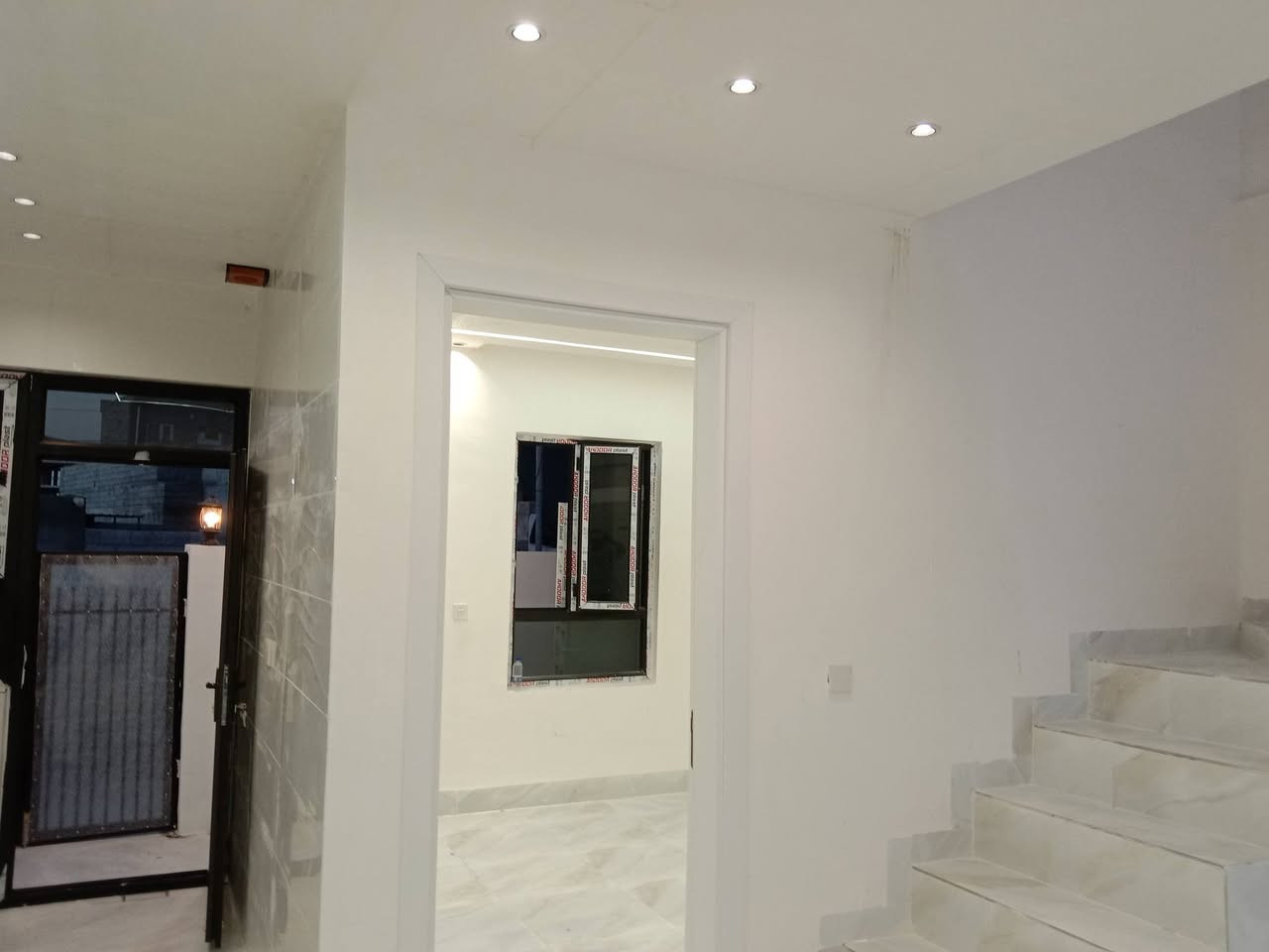 داره كناره • طابقين • ٢ غرف