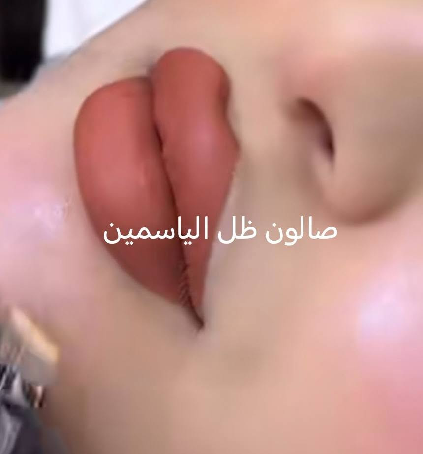 صالون ضل الياسمين ويوجد خدمه منزليه كافه مستلزمات الصالون والعرائس ويوجد بدلات الايجار تفضلي خاص***********
