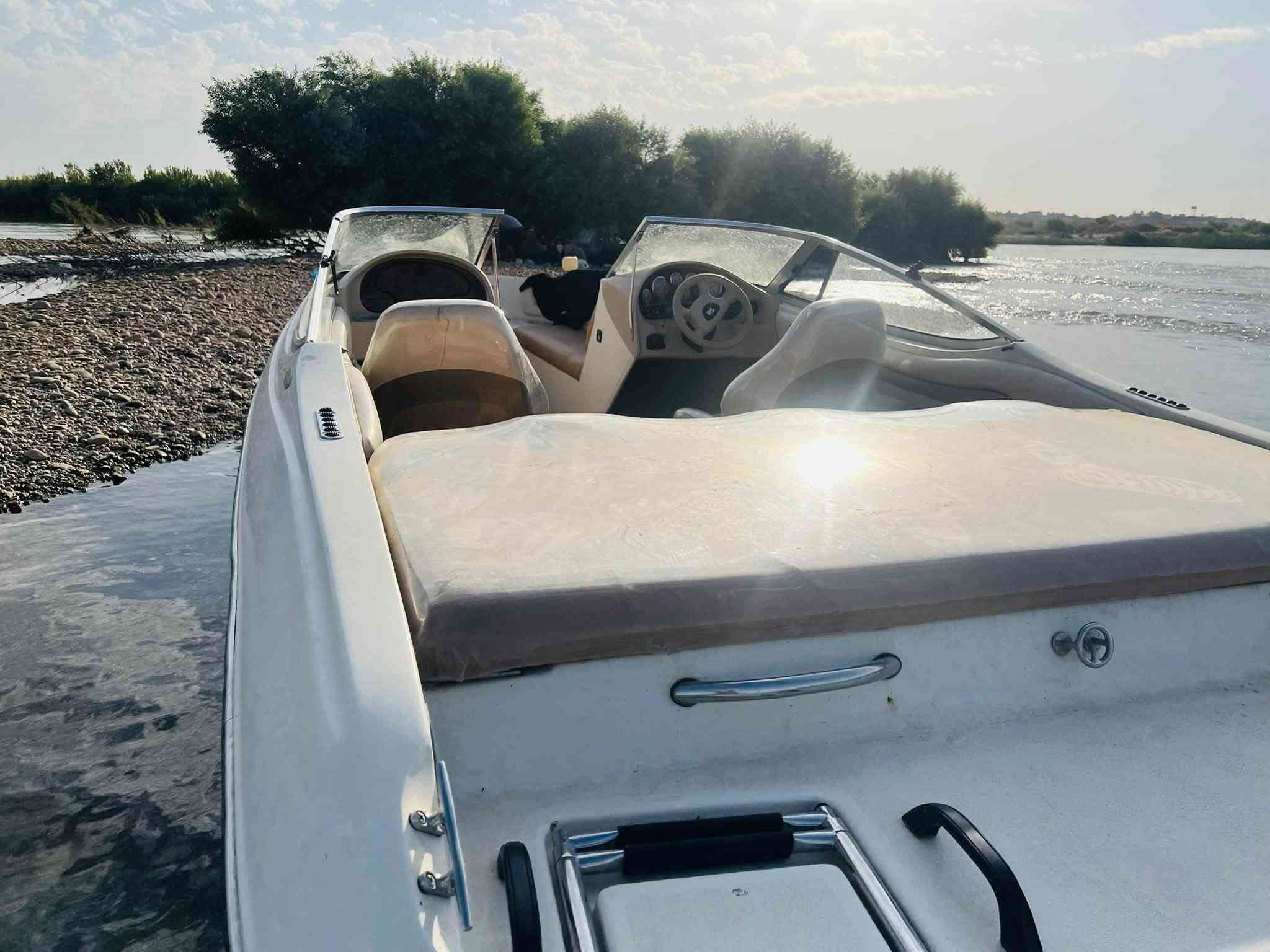 زورق • مكينة داخلية ٤ بستم • تكريت