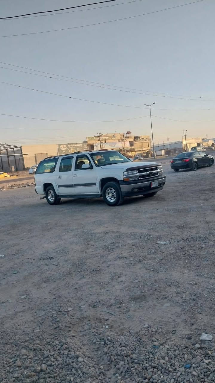 سلام عليكم البيع ٢٠٠٢
سياره جديده مامتعوبه مامشتغله ع خط 
وجاهزه من كلشي بس شغل وتطلع تبريد ثلجه
شاشه دوشمه تخم تاير زنون نضافه٩٠بل ميه  
رقم بغداد تحويل ثاني يوم 
سعر ٩٠وبيه مجال التصال***********
