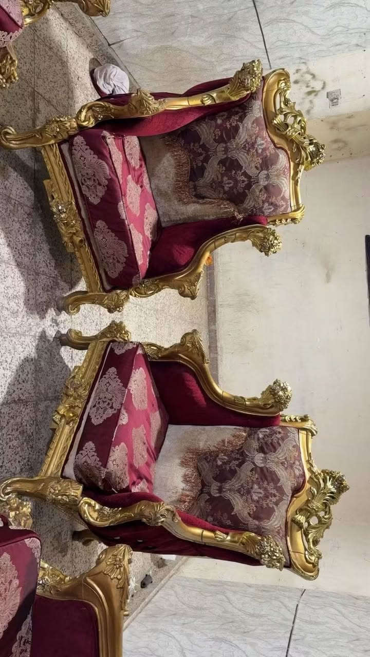 تخم  زان مصري دمياطي 12 مقاعد نضافته فول كل ضرار ما بي صبغ ورق ذهب كلش نضيف مع طبلاه مرمر السعر 600 بي مجال المكان البياع الاسفسار اتصل عل رقم *********** بي وتساب
