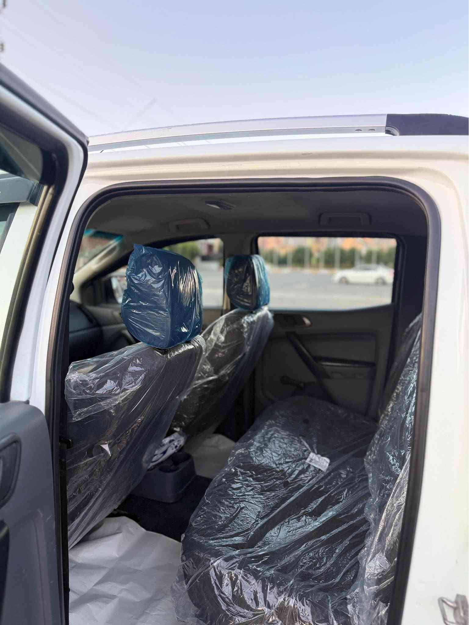 فۆرد رەنجەر مۆدیل ٢٠١٢ دەبڵ اکسل  گاز مەکینە انجکتەرو سۆپەرە تەبرید لەسەر سویچ  گێروو مەکینەو اکسل و دەبڵ اکسلی بەشەرت سەیارەکە زۆرجوانو خاوێن ماوەتەوە ١٩٥ هەزار رۆیووە یەک پارچەی بۆیاخە بەبێ ناو  چوار تایەو ویلی لۆک لۆکی لەسەرە کامل جوانکارییە سەیارەکە حیسەی گازی لەگەڵا سەنەوی تا ٢٠٣١ نوێیە تەحویلو غرامە بەشەرت هەموو گیانی بەشەرت  نرخی ١٢٠ گەڵاو مەجالیکی کەم  مۆبایل *********** واتسئاپ و هەموو شتی لەسەرە رانية, السليمانية
