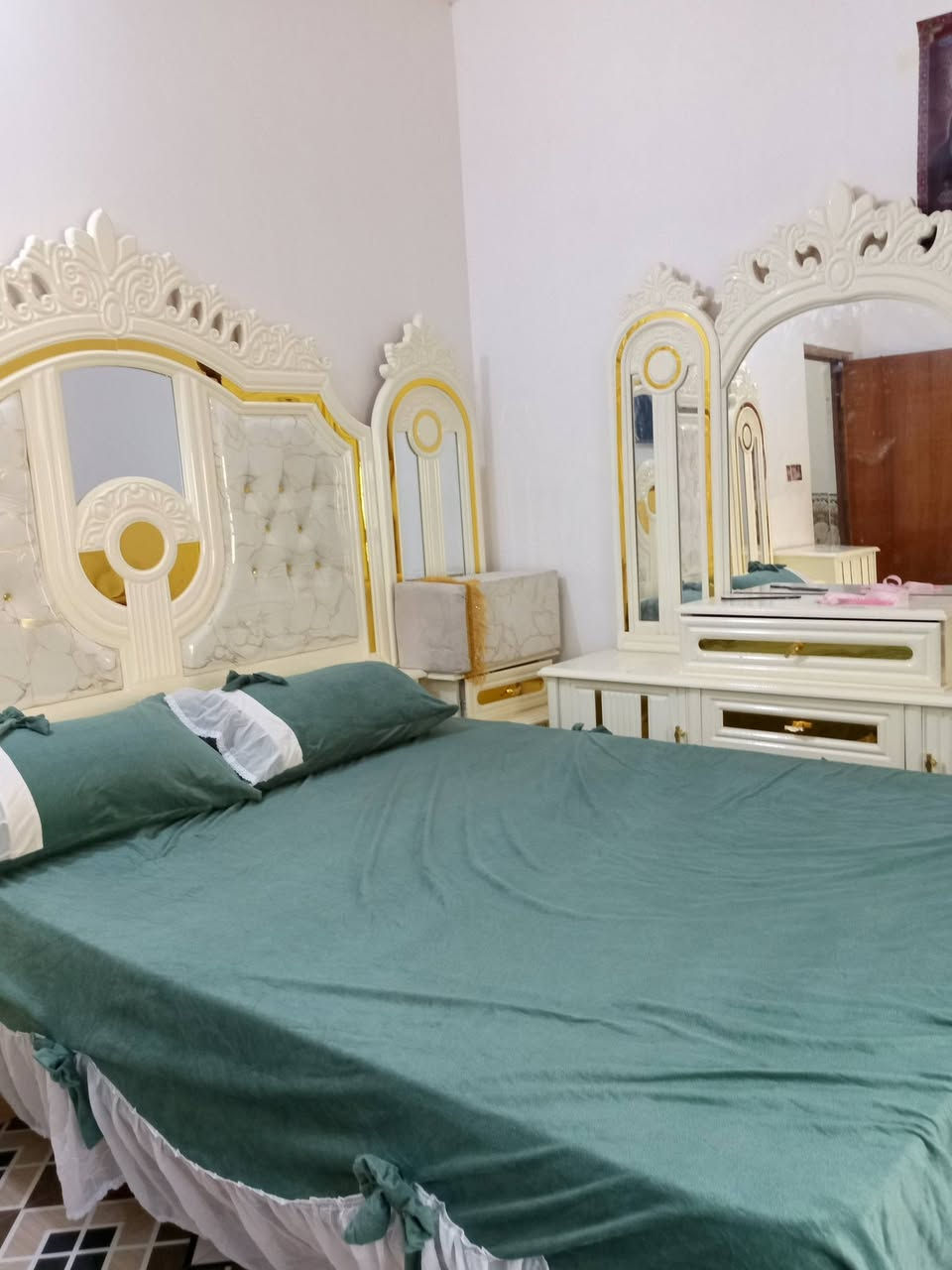 غرفه نوم ما مستعمله للبيع الاتصال على هذا الرقم***********
