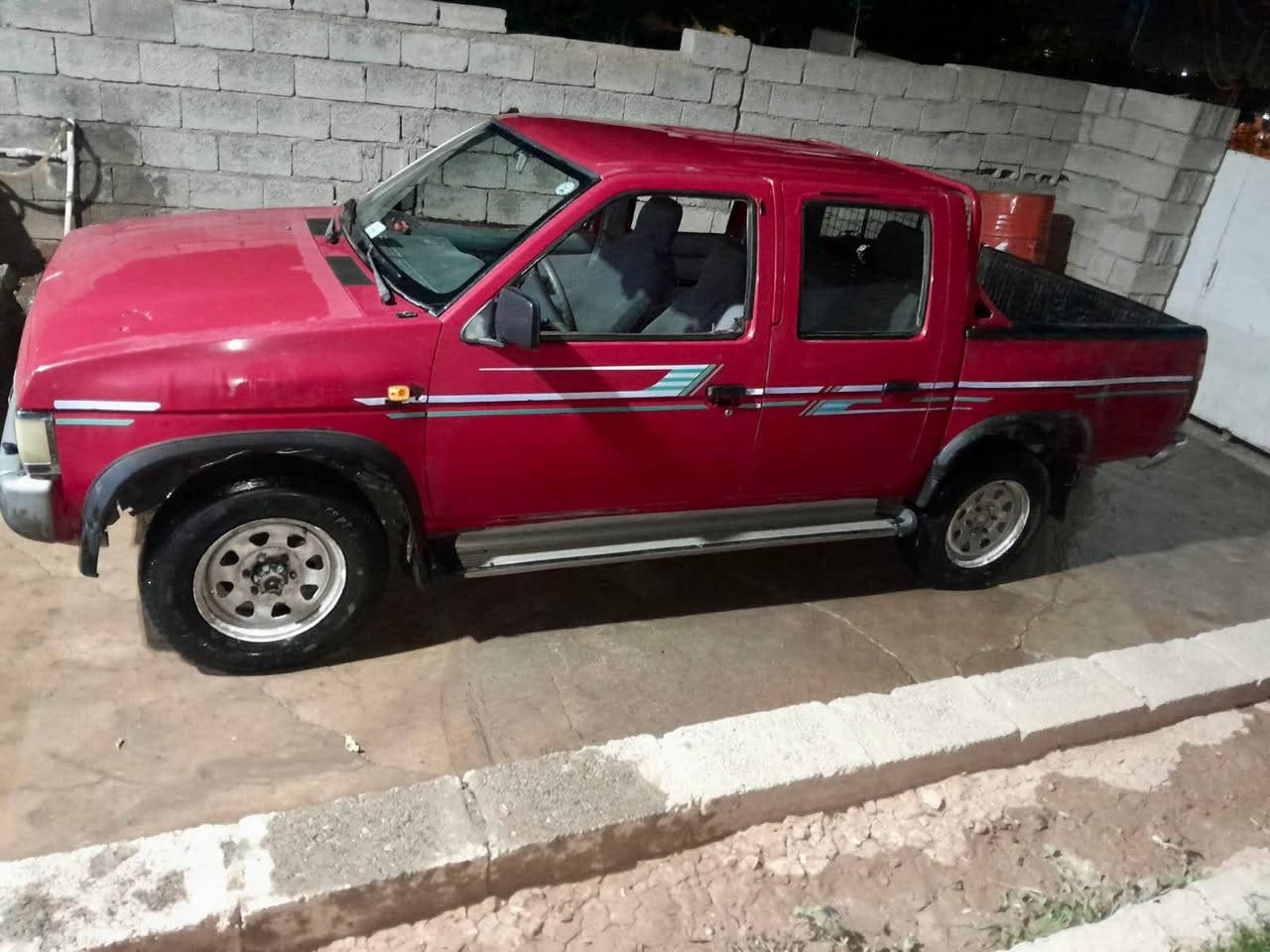 پیکەب نیسان مۆدیل١٩٩٥بێ بۆیاخ مەکینە گێر ئەکسل بە شەرت مەکینە بەخ سیستەمی غازی تورکی لەسەرە نرخی ٥٧ مەجال
ژ.م/*********** أربيل, العراق

نص مكتوب في الصور:
- پیکب نیسان مۆدیل ١٩٩٥ بێ بۆیاخ گیر مەکینە تۆکسل بە شەرت مەکینە بە خ سستەمى غازى تورکى لەسەرە نرخی ٥٧ مەحال ژ.م/***********