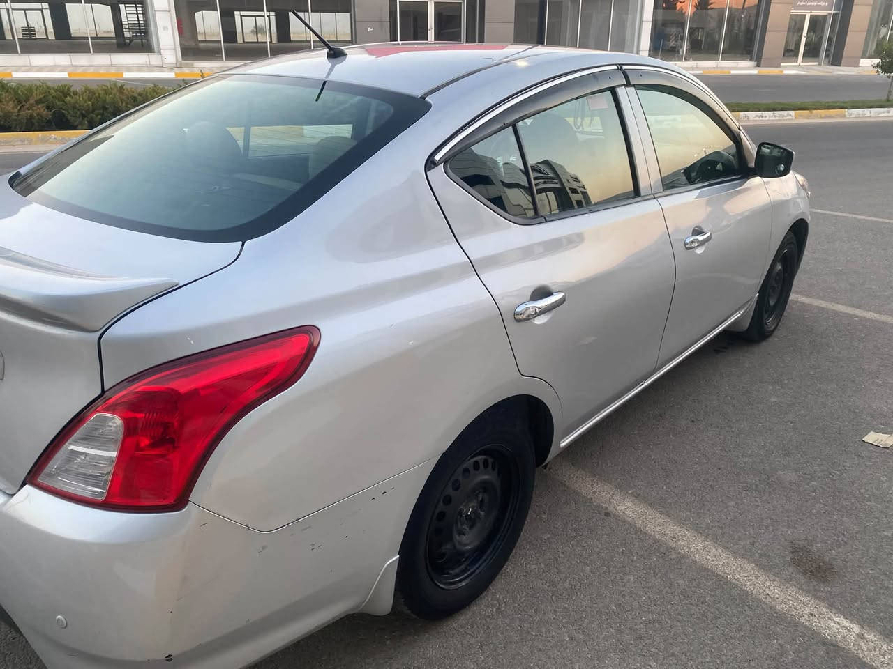نیسان ڤێرسا لاکشمیبای 2017 ڕەقەم سلێمانی گێڕ ئۆتۆماتیک 106Km هەزار ڕۆیشتووە سەنەوی و ڕەقەم تازەیە دووپارچە بۆیاخ و یەک شوێن ساردی هەیە  مواسەفات دەبڵ گێچ دەسک نیکل ABS خلیسکان نرخی 86 گەڵا و معامەلە شوێن سلێمانی 
***********
***********
کۆڕەک واتساپی هەیە 

نيسان فيرسا لاكشميباي 2017 رقم سليمانية گير اوتوماتيك ماشيه 106km الف سنوية و الرقم جديدة بيها قطعتين و مكان بارد المواصفات يده نيكل دبل گيج ABS تزحلق السعر 86 ورقة ومجال مكان السيارة السليمانية المعاملة على هذا الارقام الي مسجله فوك و كورك بي واتساب
