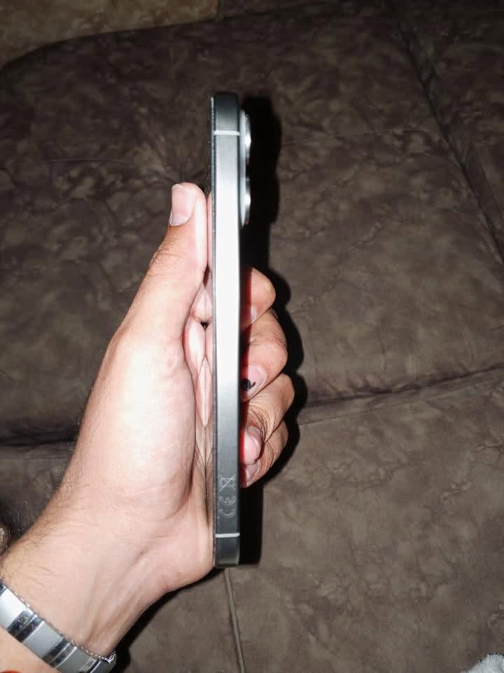 iPhone 15 pro max
جهاز نضيف وكاله بدون اي عيب ذاكره 256
بطاريه 86 كامل ملحقات
سعر مليون و50 دينار 
مكان بغداد الدوره 
واتساب***********
اتصال ***********
