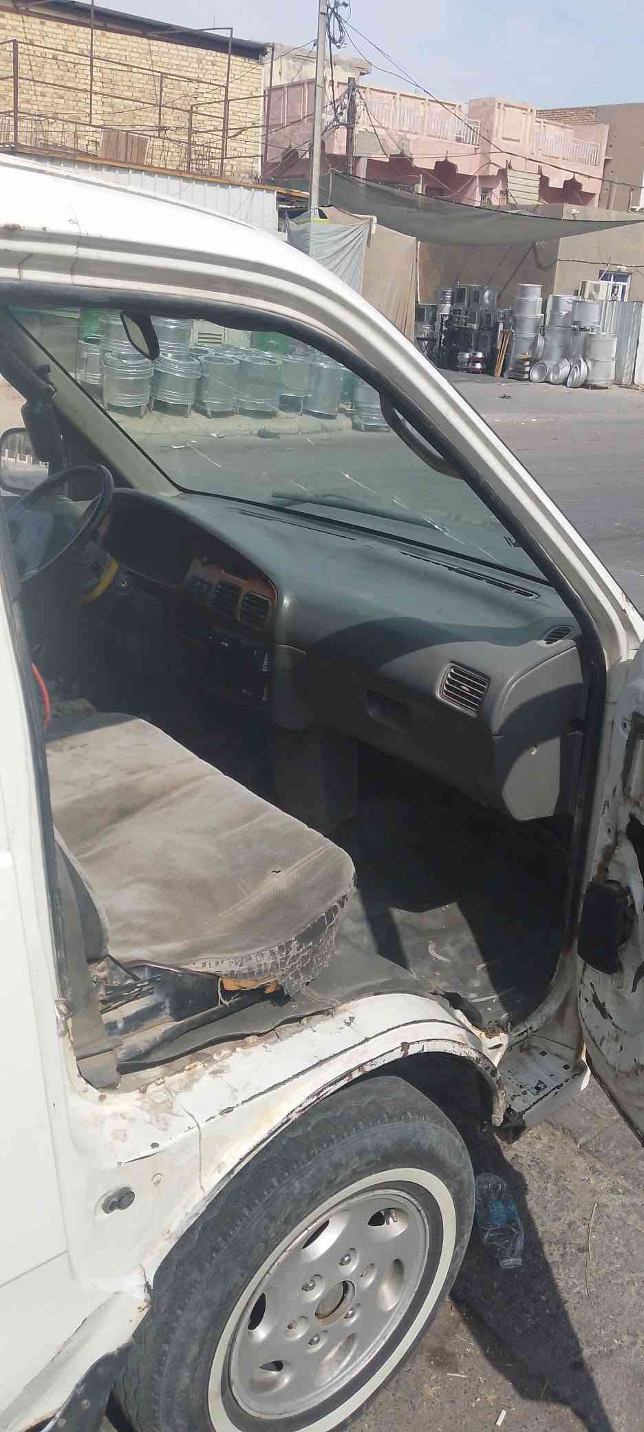 السلام عليكم كيه بريجو 67رقم بغداد حمل سياره بدون راعي 
كير ومحرك وحداديه وتخم تايرات ومشط وبار وسلف ودينمه كل جيد سياره جهازه كبل الشارع مكان السياره السماوه سعر 25وبيه مجال حك جيه انتصل ***********
