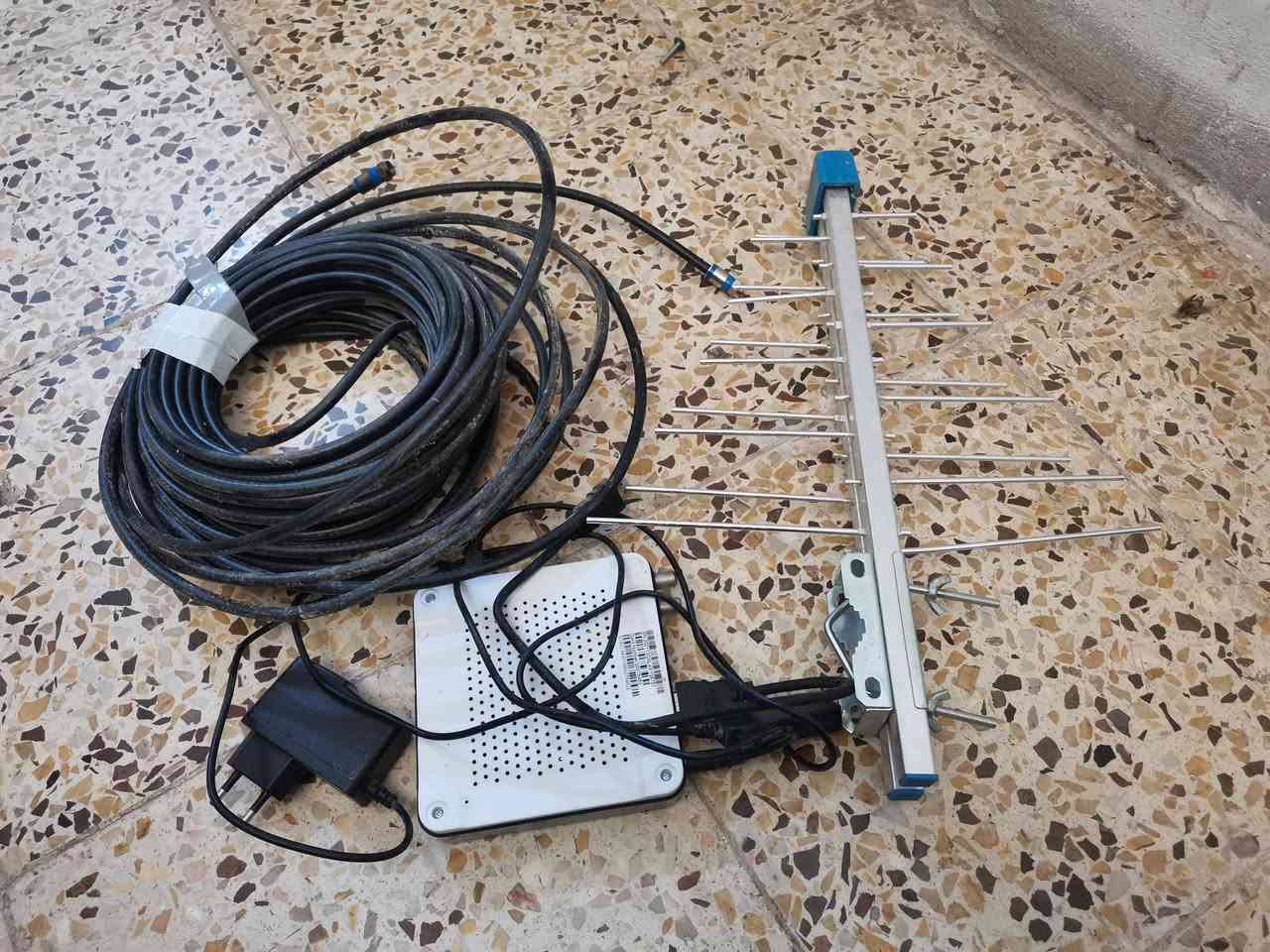 عندي اريل مستخدم شهرين فقط مال قنوات بين سبورت ودوريات الاوربيه ورياضيه. يعني كل شيء يخص رياضه موجود بي. سعره 70 الف. ليريده يتواصل مع هذا الرقم *********** بي واتساب أيضا
