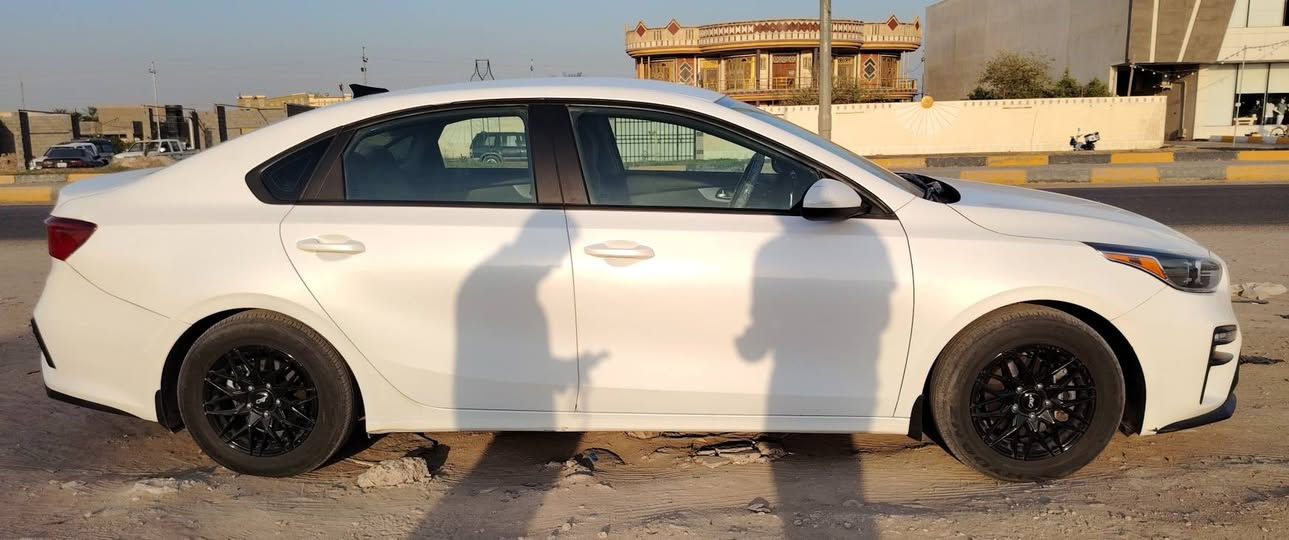 KIA FORTE 2021
ماشيه 106 كيلو
محرك 2000DOCH
كير ومكينه كفاله عامه ممفتوح تبريد ثلج
المواصفات
شاشة تدعم كار بلي
رادار امامي
تحديد مسار 
كامره خلفيه 
تحكمات ستيرن جهتين
  السعر / 140 
حادث فقط قبق الجنطه بدون شواصي و موضح بالمنشور سياره جديده كلش ونظيفه
الرقم /***********
