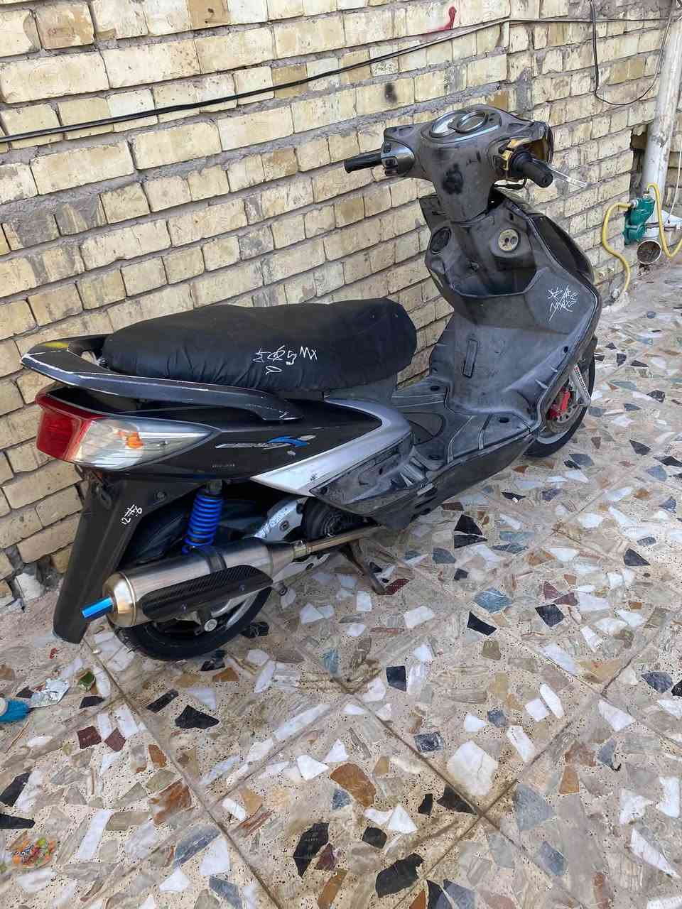 السلام عليكم  سكنس فحل مال رمبه جيب فيتر وفحص عله راحتك كفاله عامه كلشي بيه شغال بس نقص تريشه يسره الباقي كله كامل شلعه ومعدل نعومه فول السعر 750 مكاني بغداد البياع تقاطع درويش ***********
