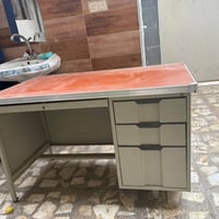 المشتل بغداد • ميز وكراسي • نظيف