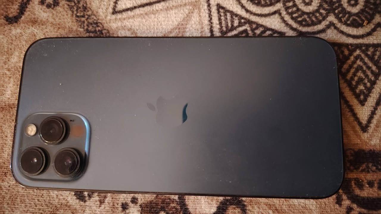 ايفون 12برو ماكس للبيع ***********
