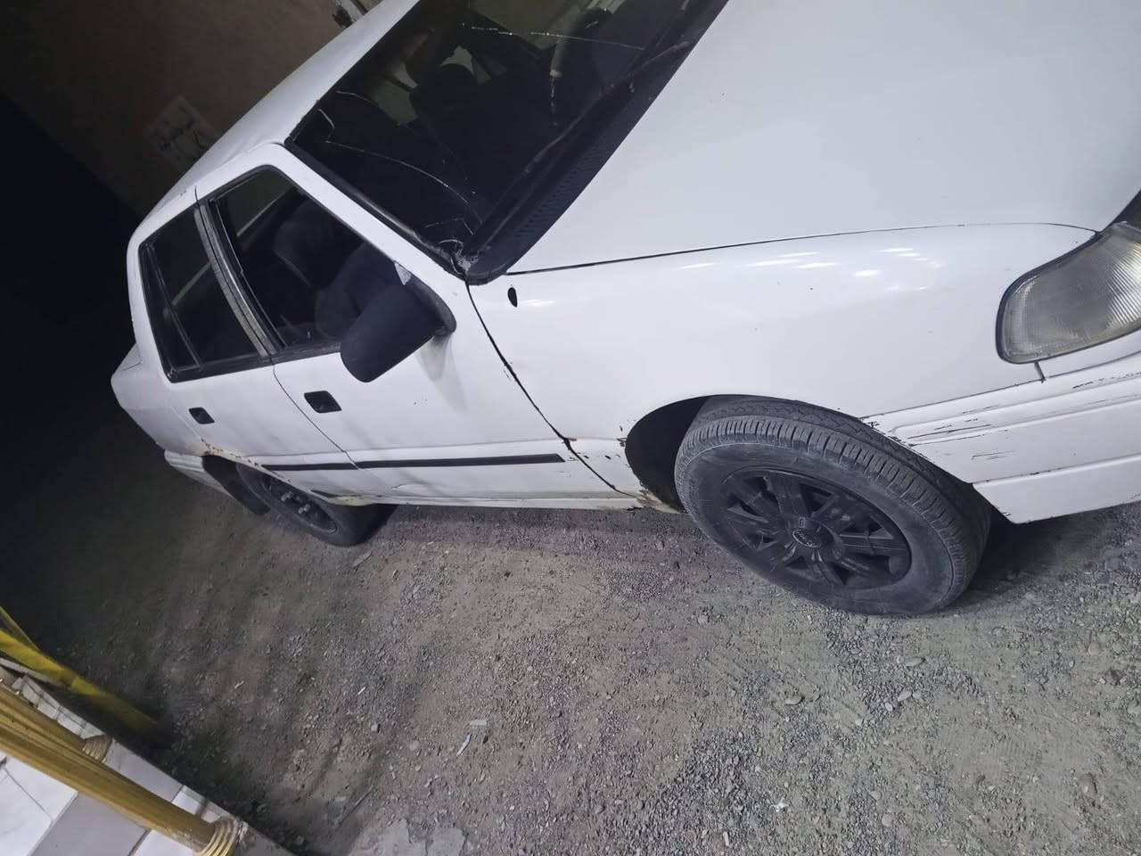 السلام عليكم 
اكسله موديل 93سنويه 27
كير عادي بسمي
شرط تحويل 
صدر نضيف
سهر ١٧ بيه مجال 
مكان ديالى شهربان
رقم الهاتف ***********
