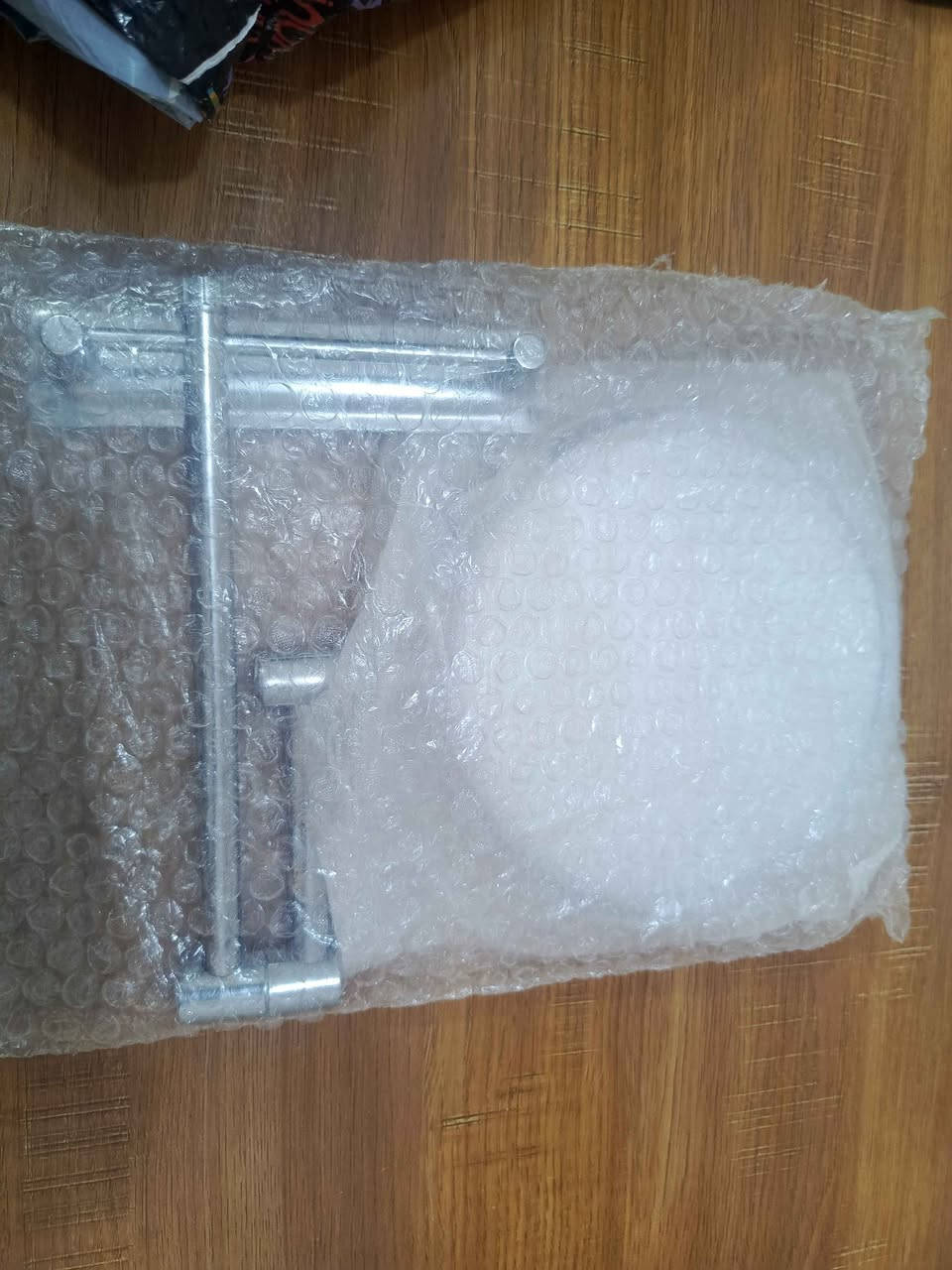 عده أغراض منوعه من الأجهزة والالكترونيات ساعة ذكية بطراز2 (Ultra 2)+سماعة رأس لاسلكية ابل ايربود ماكسP9 Max.+هاتف سامسونج كلكسي جي7 مع ملحقاته شاحنة فقط +كاميرات مراقبة لاسلكية A9 +مرأة ماندوي جدارية للحلاقة جديدة+هواتف نوكيا +هاتف إيس FE4 +شبكة واي فاي محموله من شركة زين التفاصيل على الخاص او الاستفسار على الرقم *********** النجف, العراق

