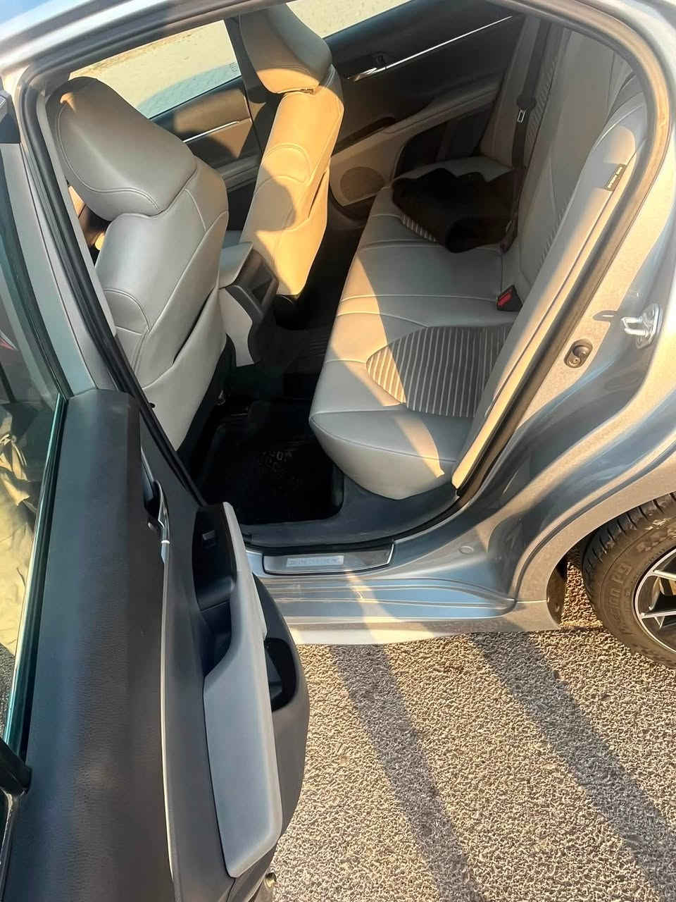كامري وارد أمريكي

موديل 2022

فئه +Se

لون رصاصي سلفر

مواصفات 

فتحه سقف 

بصمه تشغيل وابواب وصندوق

شفتات بلسترين 

انضمة قياده ايكو+نورمال + سبورت 

توقف ذاتي 

رادار امامي 

رادار جانبي 

تحديد مسار 

تحكمات 

شاشه جبير 

كشن جلد وكهربائي

بعد مواصفاته معروفه 

ضرر جامرلغ السائق الامامي مبدل فقط بدون دواخل وبدون ايرباك بجم كبس  خاليا من اي رصعه او بارد دعاميات بلاديه 

كير مكينه بشرط 

سياره رقمها سليمانيه الدولي باسمي بطاقة بانزين موجوده

السياره مابيها نقص لو برغي جديد ونضيف بمعنى الكلمه 
ماشي 80 k

عنوان كركوك 

سعره225وبي مجال 

واي استفسار 

***********
