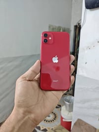 ايفون 11 • نضيف • بطاريه ٧٤
