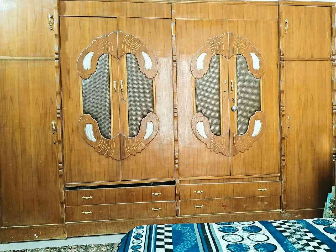 غرفة نوم • للبيع • أثاث