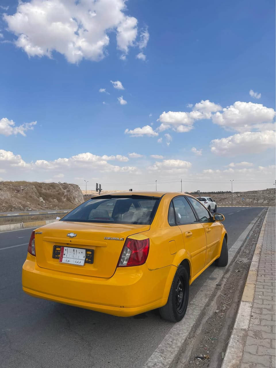 سلام و عليكم اوبترا للبيع موديل 2007 گير عادي محرك تبريد تاخم صدر جديد سنة رقم كركوك سيارة مال بيت برغي مابي نقص تبريد ثلج  موجود سيارة ضرر بس جاملغ صبغ  ضربة بدون دواخل سعر رايد 55 وبي مجال 
مكانة سيارة كركوك*********** كركوك, العراق
