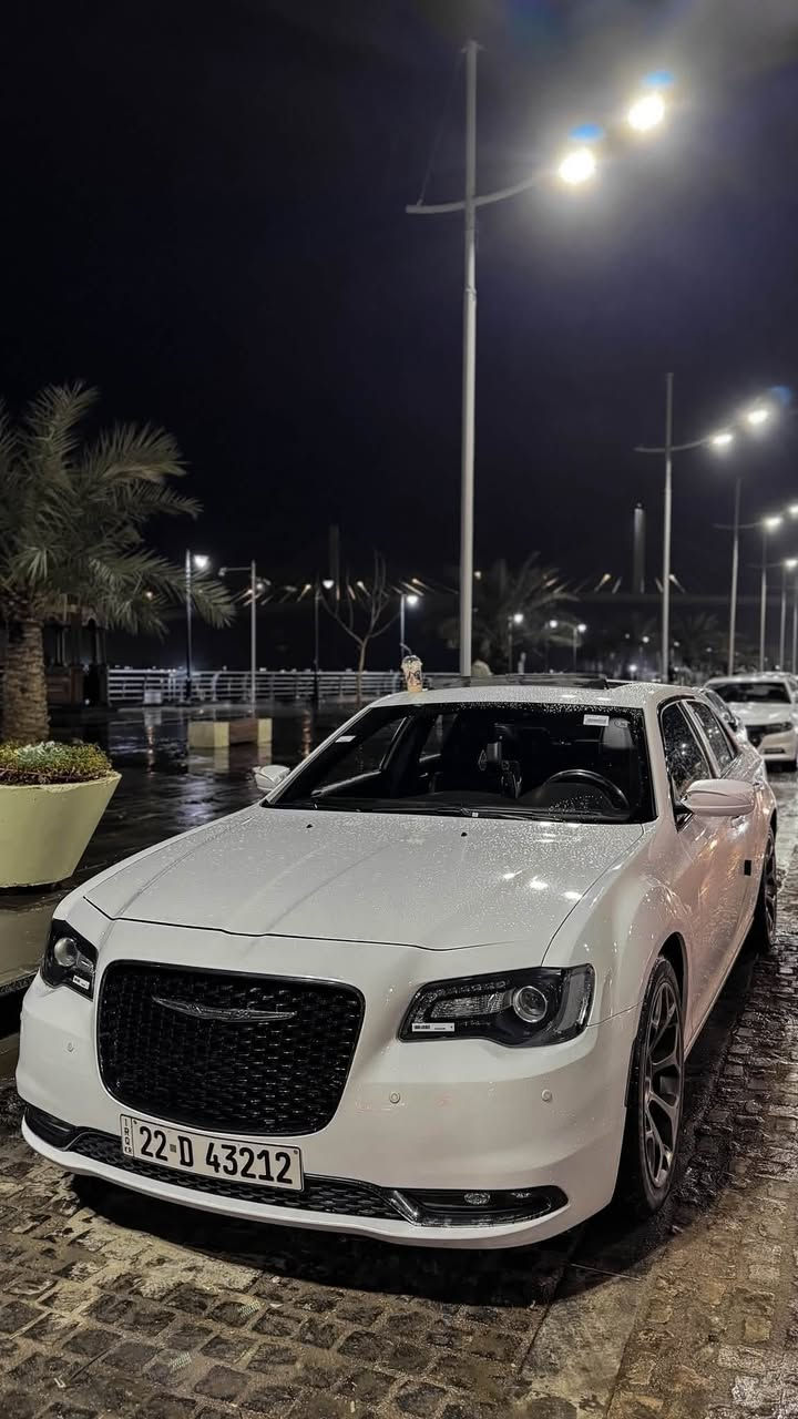 السلام عليكم كرايسلر 2016S فوول مواصفات وارد كندي
رقم شمالي ب اسمي كلين تايتيل السياره من الحبات النادره بهذا الموديل وهاي النظافه ماشي 130 الف گير مكينه حداده تخم تاير تبريد كله شرط الفحص والوكاله والنظافه وبيها غرفه داخليه بعدهي بحالة الوكالة گد ما نظيفه ومعتني بيها ادامة 
سنوية ب اسمي ورقم كلشش حلو 
 موجوده كل تفاصيل السياره وسونار اليوم 
للتواصل 
واتس اب : ***********
اتصال شريحه : ***********
