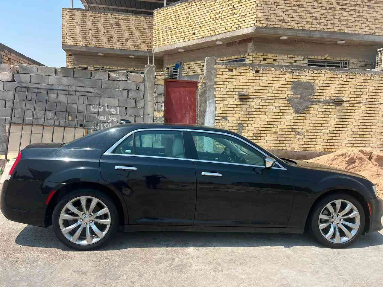 السلام عليكم شباب عندي اوباما موديل 15 وارد كندي السيارة كفاله رقم سليمانيه تنتهي السنويه مالتها 2031 داخل ابيض مواصفات عاديه السيارة جاهزه الشراي يجي خاص واتساب مكاني بصره ***********
