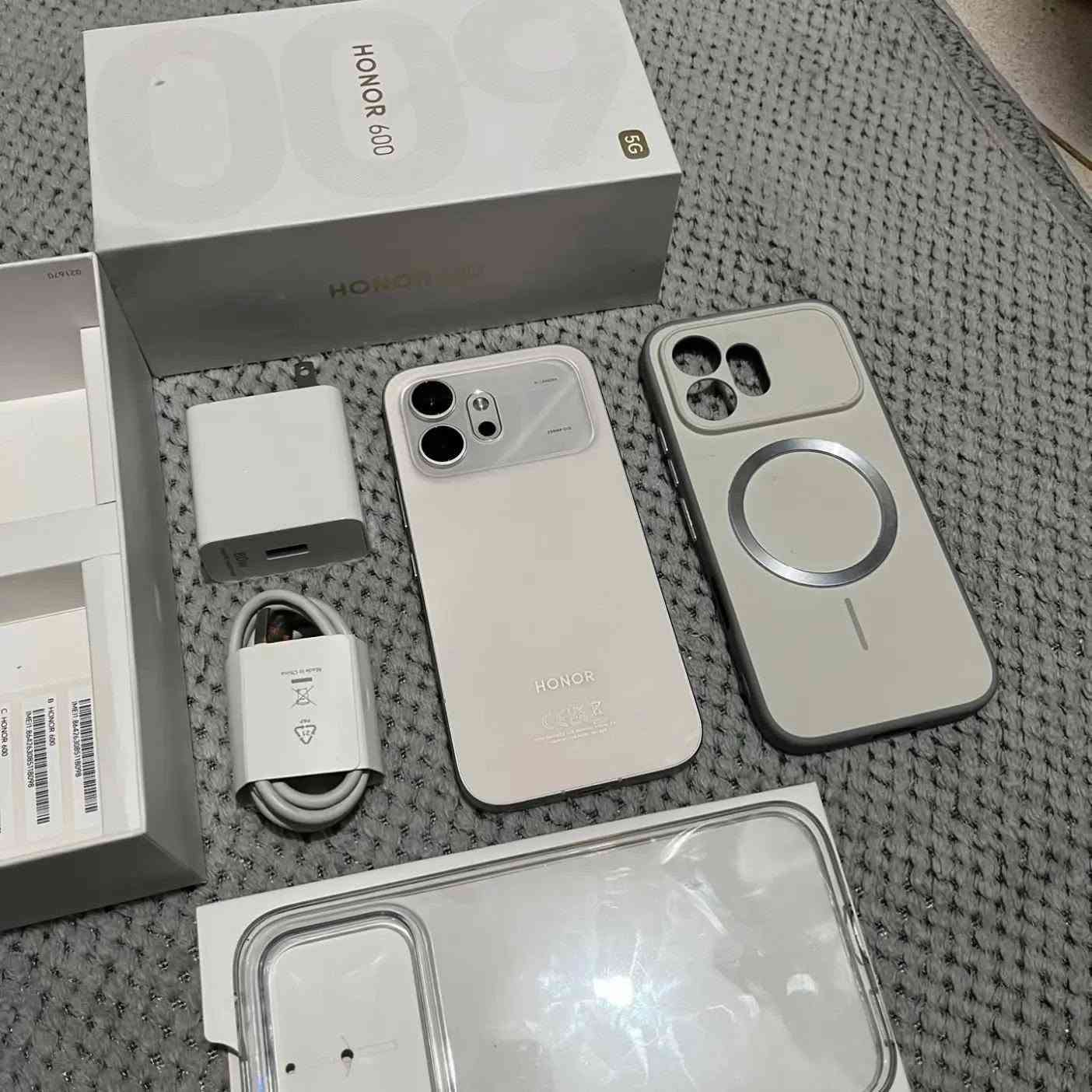 هونر 600 • ٢٥٦+٨ • بطارية ٧٠٠٠