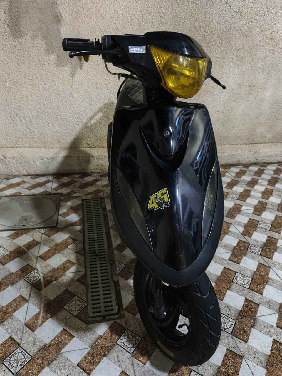 دراجه ماكس عدله للبيع دراجه مبيه شي بس مفتوحه وكلشي شغال بيه كهربائيات سلف هندر كلشي مبيه وكلشي بلادي. بيه.. 

ومراوس بوليس عادي بس كون نضيفه. 
سعر دراجه 450 وبيه مجال 
العنوان.  كربلاء حي العسكري 
رقم ***********
