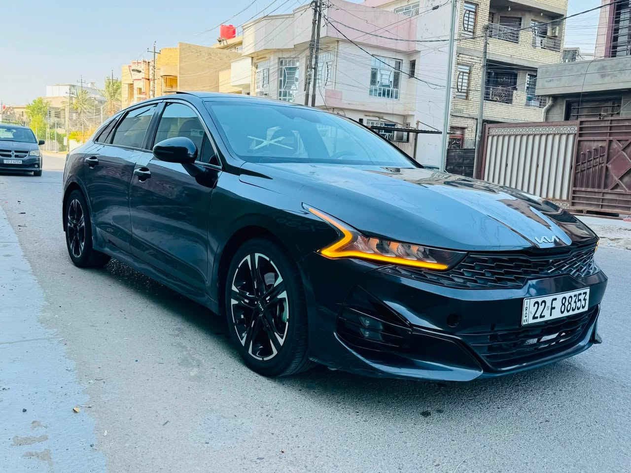 السلاك عليكم
كيا k5  مو ديل 22امريكي صور الحادث موجوده فقط بنيد بدون داخل 
بلعراق بيهه بيهه جاملغ امامي وبابين 
  فول مواصفات
بانوراما
 داخل جلد احمر وارد امريكي  
رقم اربيل  بأسمي الرقم الجديد 
ماشيه ٧٦ الف  
المواصفات 
محرك 1.6 توربو 
كير AT 8 نمر اوتو + عادي
لايتات اوتو
لايتات امامي عدسات led 
بروجكتر Led
بك لايت led
انارة ترحيب عند الاقتراب
اشاير بالمري 
شاحن لاسلكي
صندوق ذكي
كرسي كهرباء
بصمة + تشغيل عن بعد
تبريد مناخين + اوتو
شاشة كبيرة كار بلي كامرة دوارة
فول تحكم ستيرن 
تحديد مسار + قيادة ذاتية
رادارات فول و نقاط عمياء توقف ذاتي امامي خلفي جانبي
سايد بريك بصمة
ستيرن شكل حرف D
انارة داخلية سبوت لايت لمس LED
سقف اسود
تدفئة ستيرن
اوتو هولد
مودات قيادة
وبعد باقي المواصفات معروفه 
مكان السيارة بغداد الغزالية 
رقمي ***********
السعر ١٣٤ قفل
