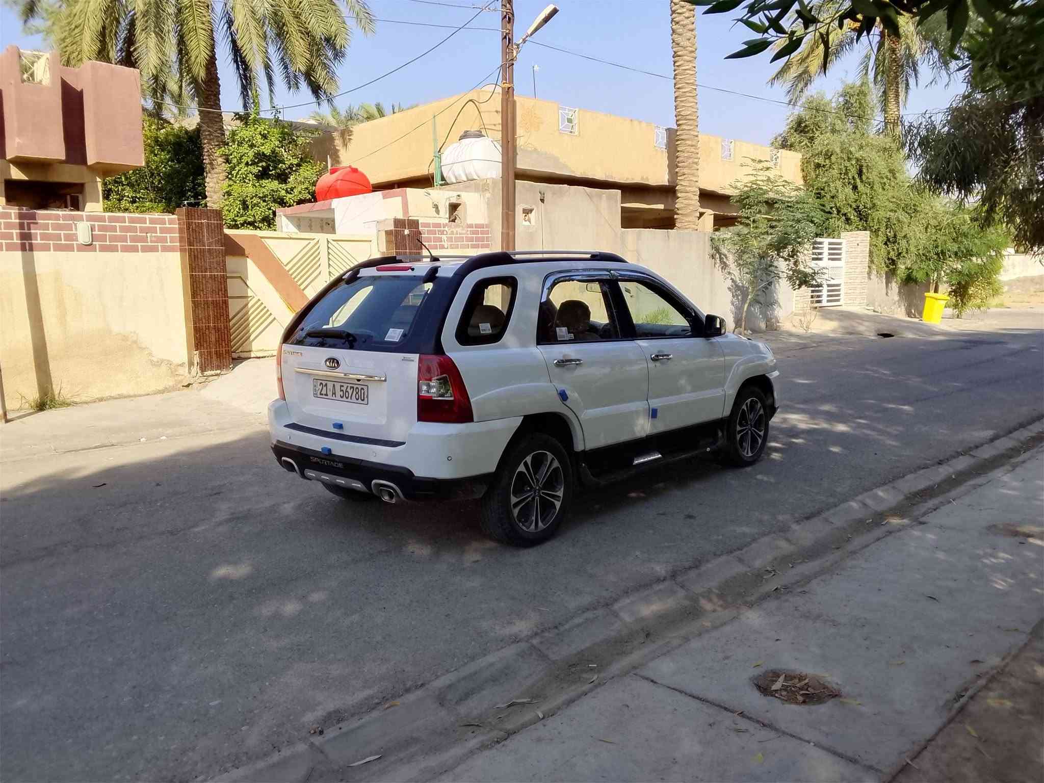 سبورتج 2009 خليجيه داخل بيجي جديده وجاهز مكفوله من لصبغ بيها بارد بلدوسه وفاتحين لباب مكفوله من كلشي محرك 2000 رقم سليمانيه سنويه جديده تخم تاير تبريد صدر كله تمام لسعر ،115 وبي مجال قليل عنوان ديالى تصال فقط كلشي موضح يمك
