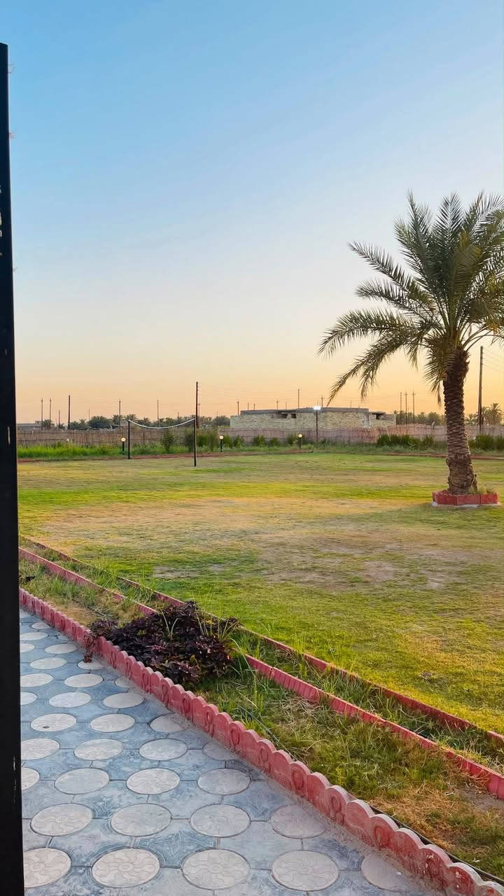 متوفر مزرعة للايجار اليومي (موثقة من تطبيق اجرلي) موقعها دورة على طريق السريع الجديد للحجز والاستفسار خاص او واتساب ***********

