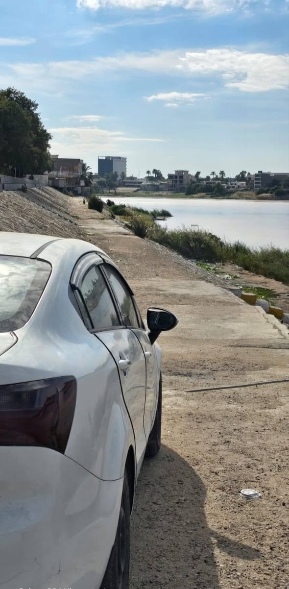 مكلف بالنشر
السلام عليكم..
ريو موديل ١٣ خليجي معروفة مواصفات الخليجي محرك ٦٠٠.. سيارة كير محرك مكفول.. كشر شوف العين ٨٠ %.. تايرات قبل سنة شادها تخم باتري جديد... تبريد كمبريسر بستم شغال... صدر ٨٠%ايضا رقم بغداد سنوية منتهية اني اتحمل غرامتها... كشنات جلد تغليف... بيها ضربة داخل العراق جاملغ عكس السايق الامامي واصلة لغد وشاصي تعديل فقط بس مماثرة عا السيارة مرفق بالسونار...ماشية ١٧٨ الف ... مكاني الاعظمية *********** السعر ٧٥ قابل للتفاوض ،(شوف الفديو واحكم)
