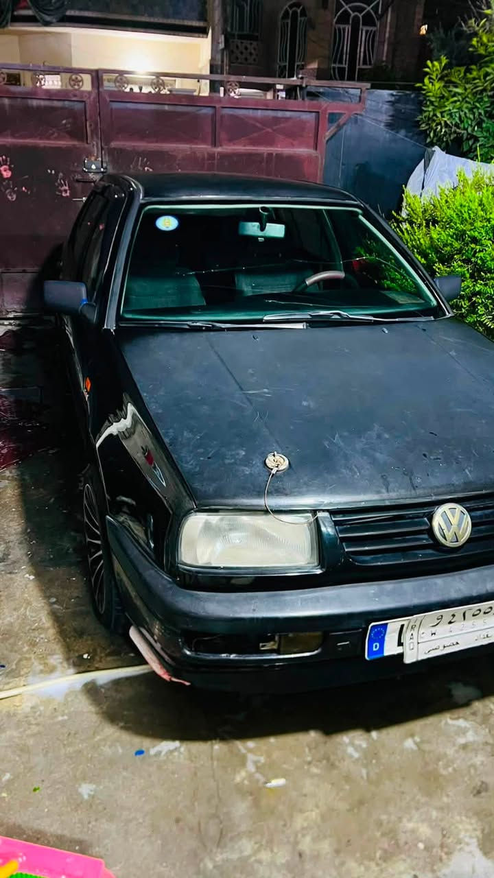سلام عليكم 

للبيع كولف موديل 93
مكينه 2000
تبريدها كلش حلو خير من الله سياره 

سعر سياره 43 وبيها مجال 
مكان السياره بغداد الزعفرانيه 

‭***********‬
